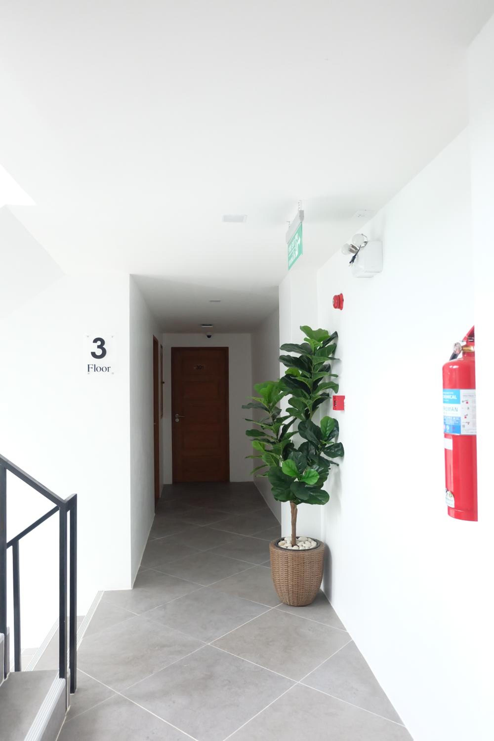 B3 HOUSE view 2