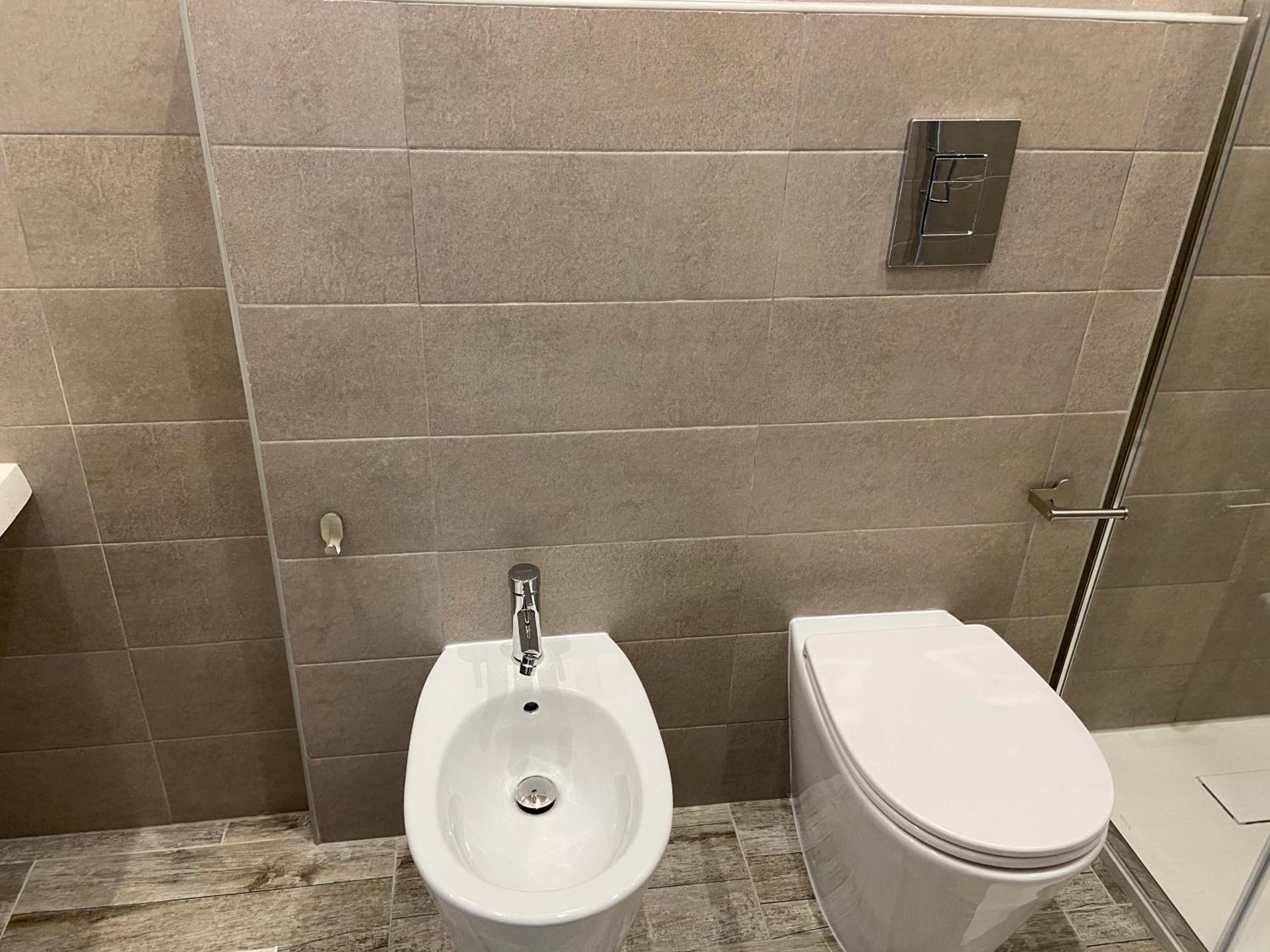 Room27 en Taranto — bathroom