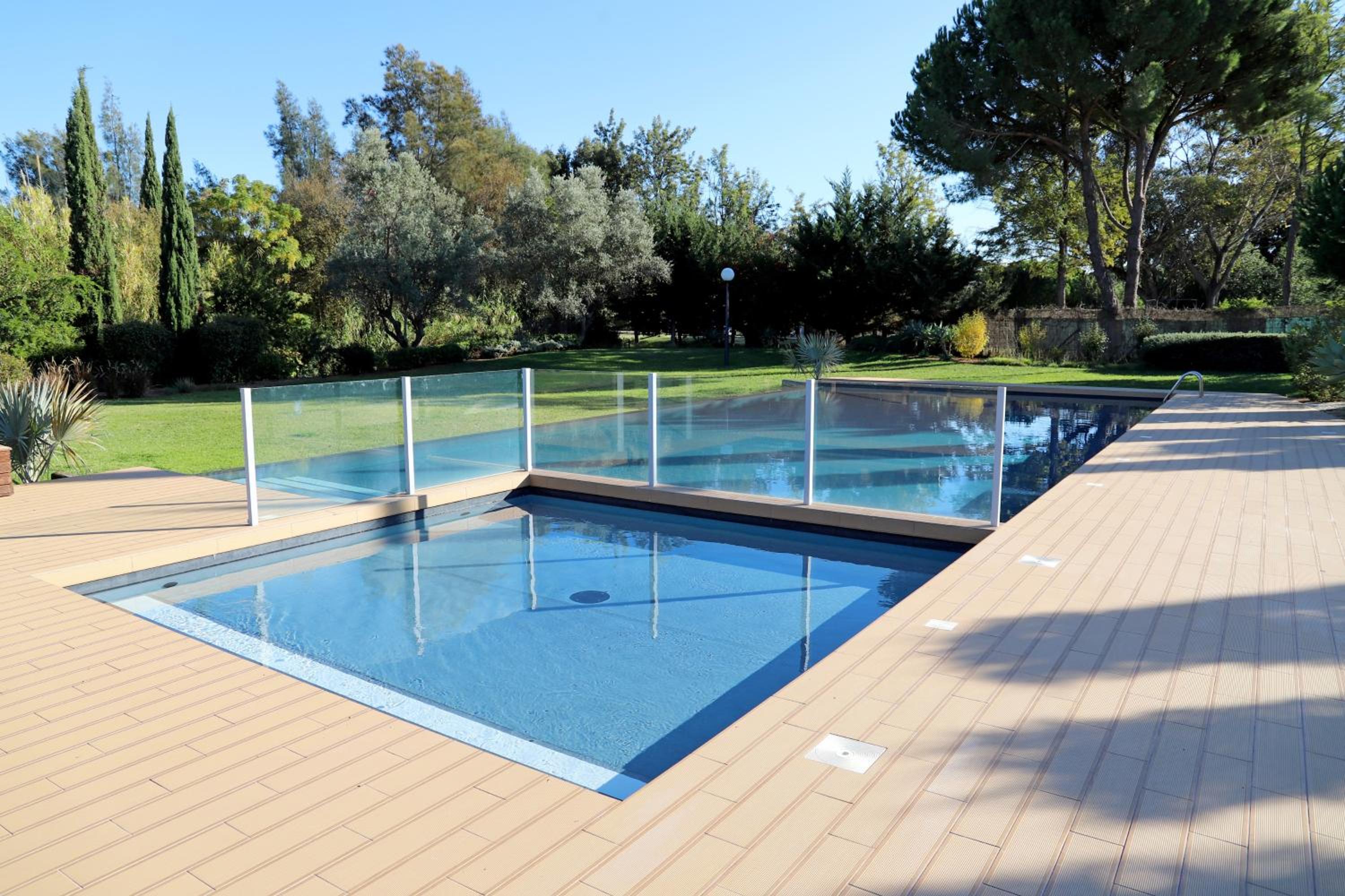 Country Club By Garvetur view 3