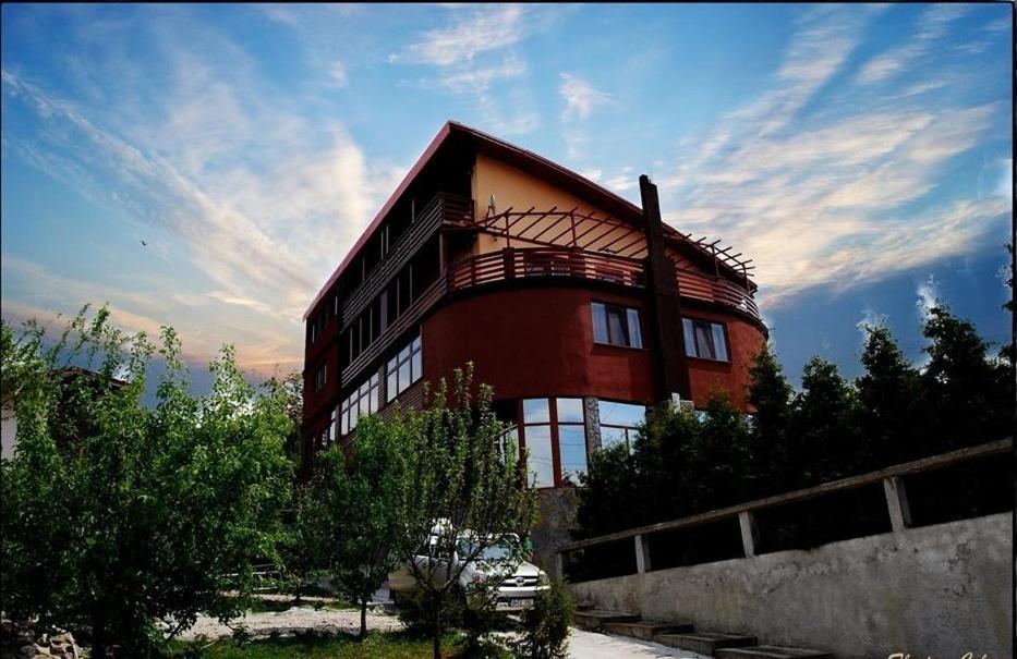Casa Moroeni
