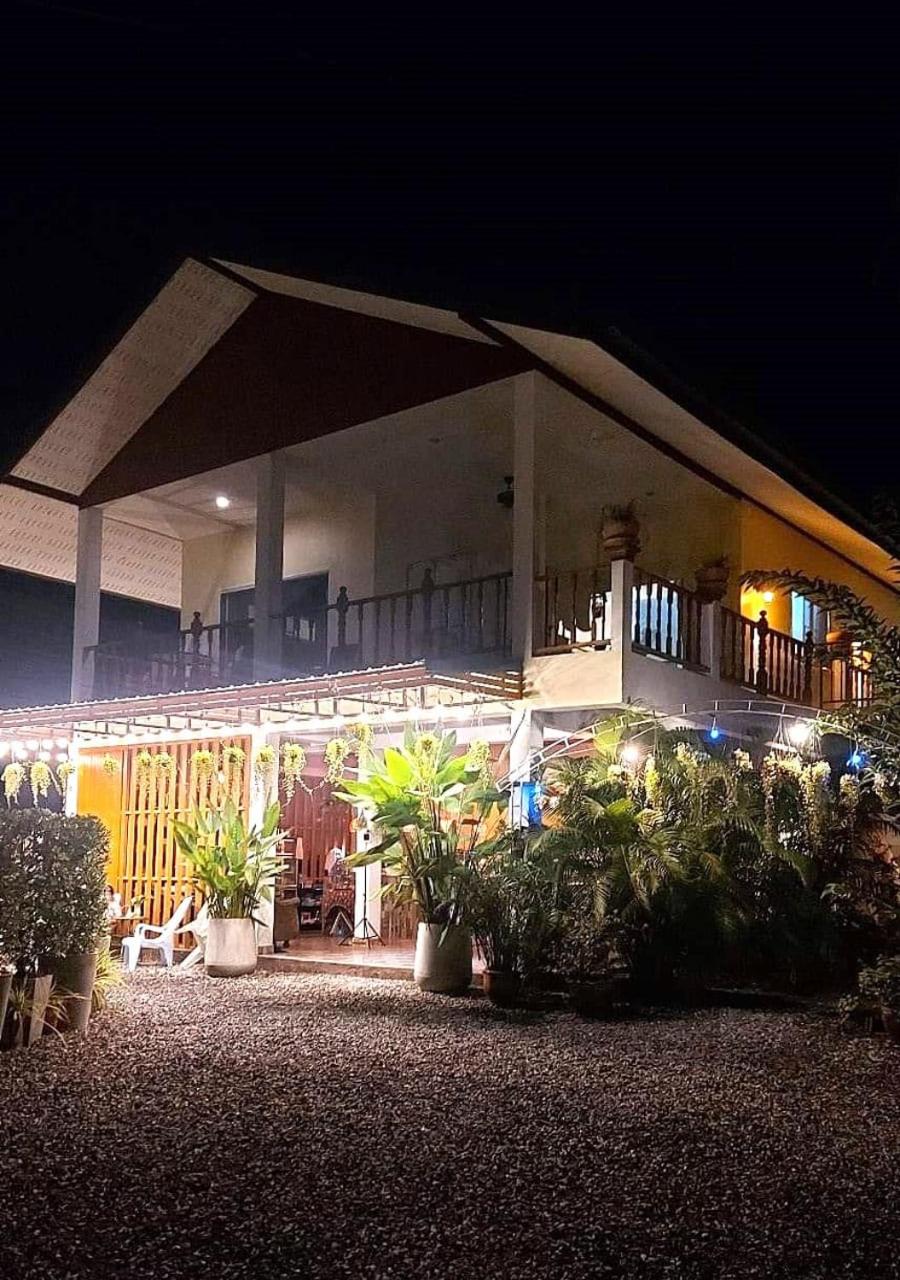 Bed & Breakfast To-Co