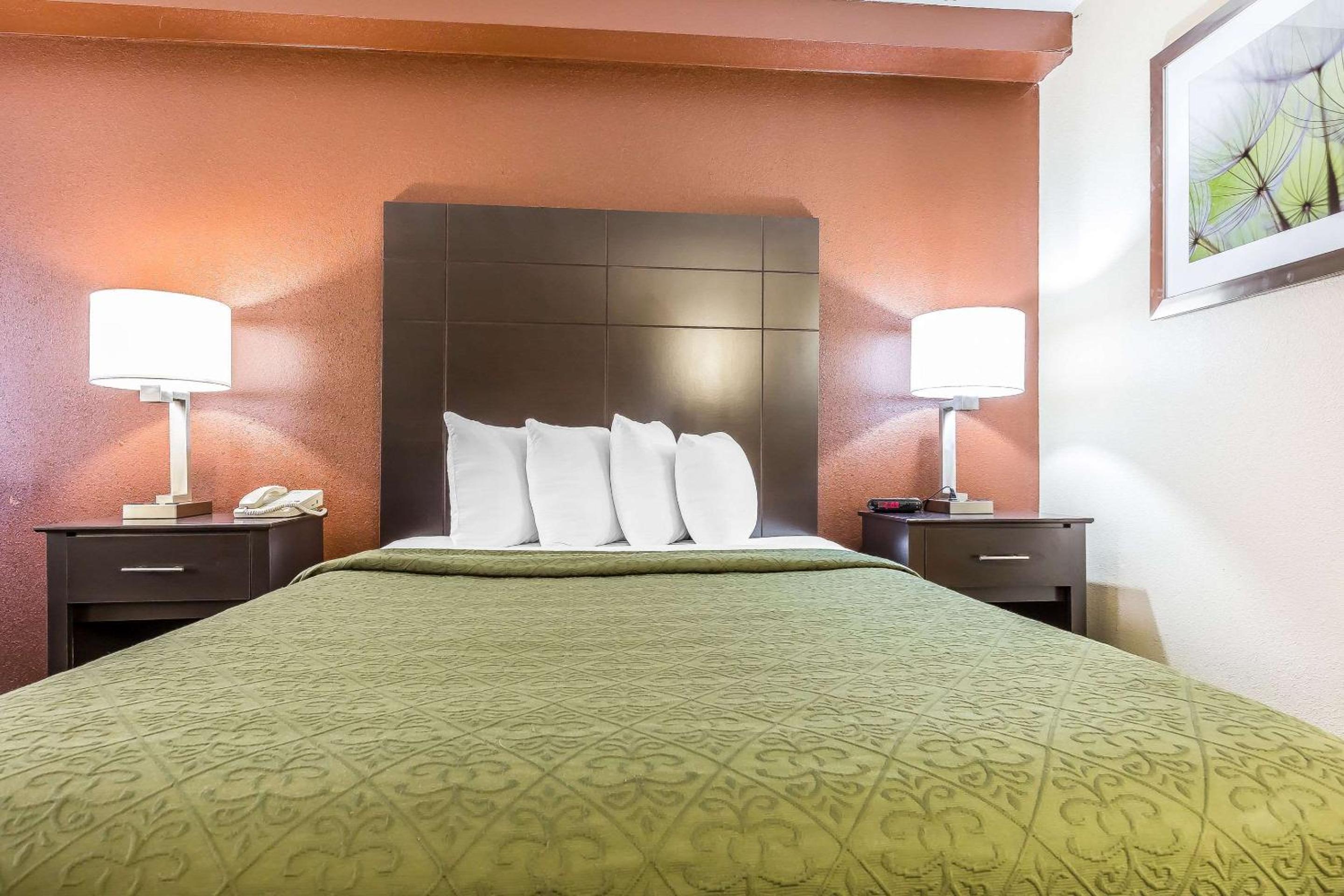Mount Vernon Vacations - Quality Inn Mount Vernon, IL - Property Image 29