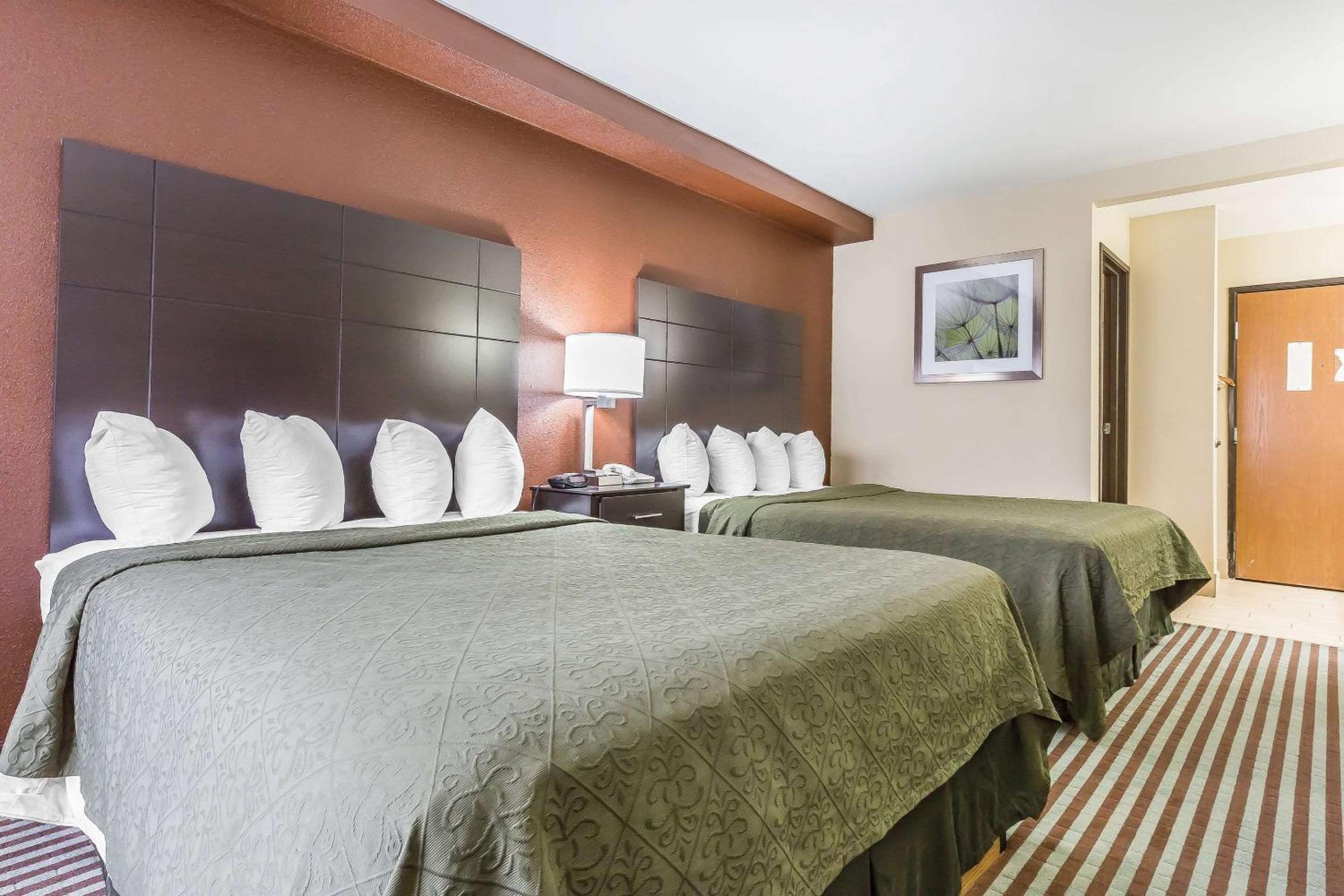 Mount Vernon Vacations - Quality Inn Mount Vernon, IL - Property Image 27