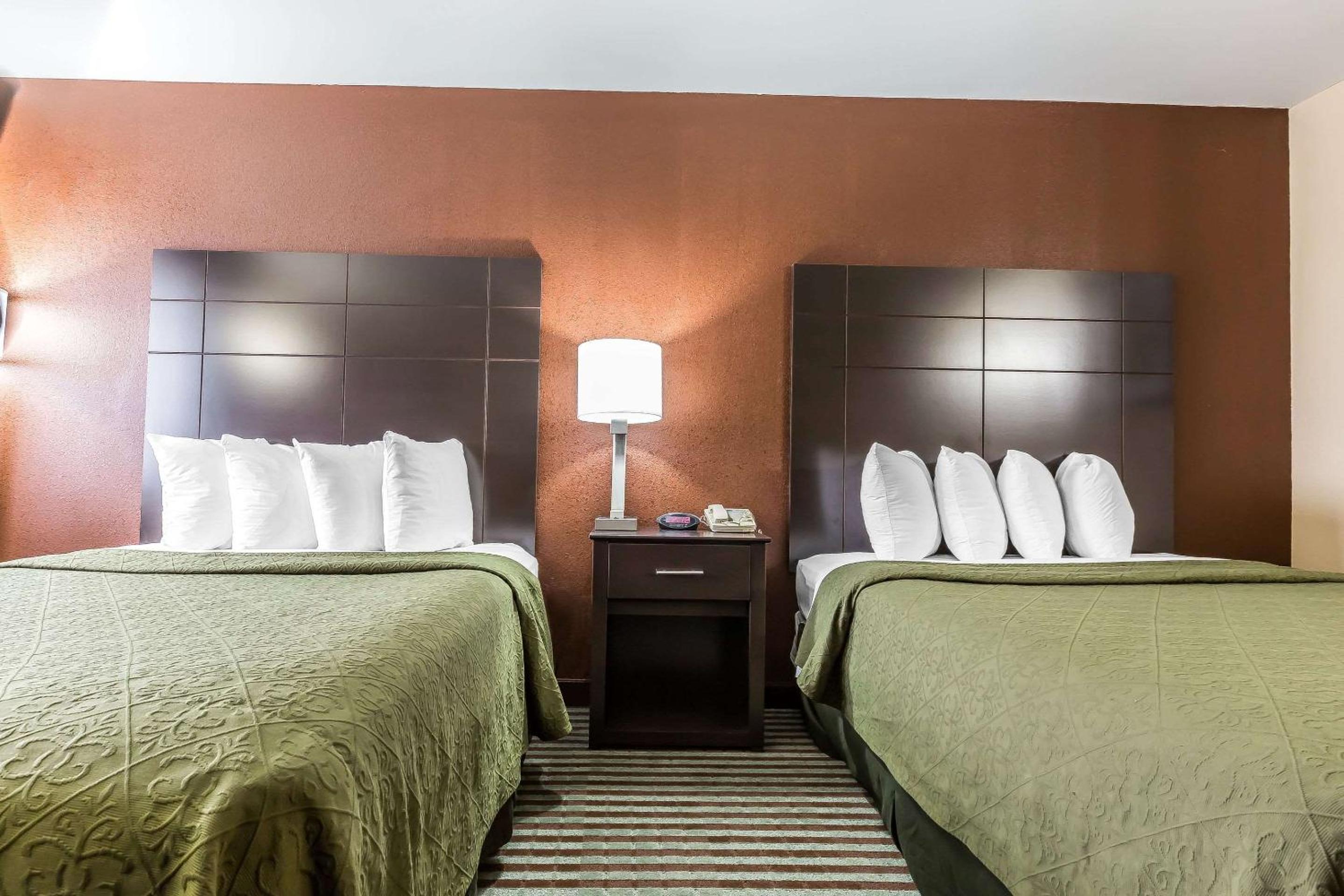 Mount Vernon Vacations - Quality Inn Mount Vernon, IL - Property Image 6