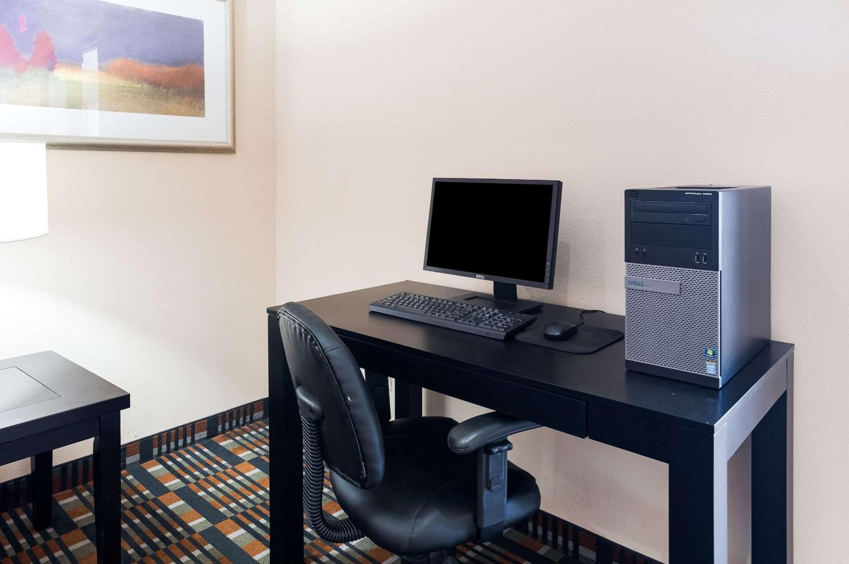 Quality Inn & Suites Lake Charles South view 4