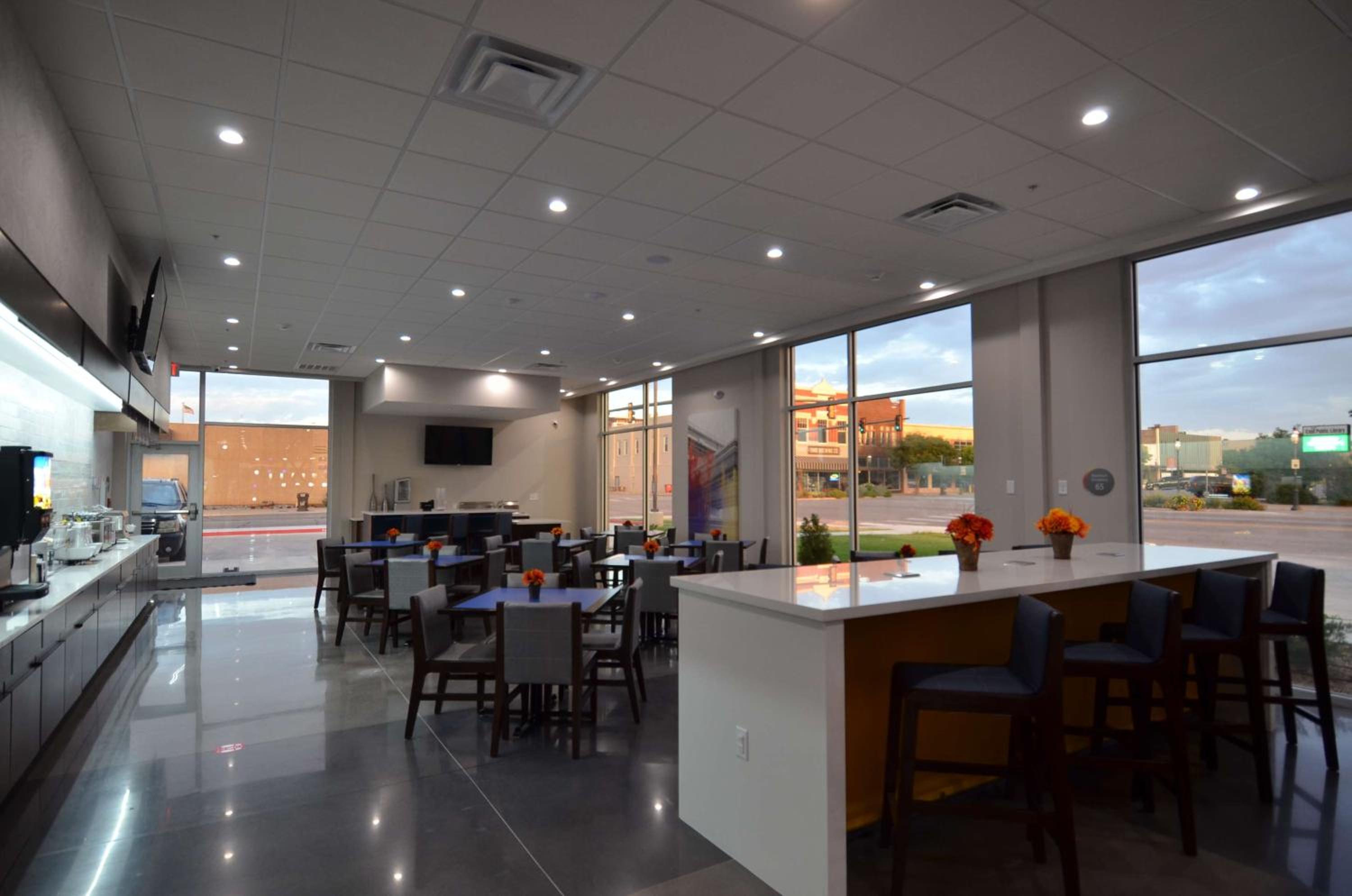 Enid Vacations - GLo Best Western Enid OK Downtown - Convention Center Hotel - Property Image 7