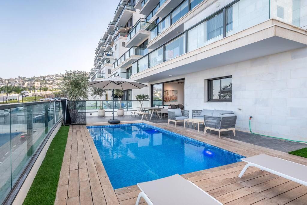 חופש יהונתן-סוויטת גן עם בריכה פרטית 2 Hofesh Yehonatan Michelangelo garden pool