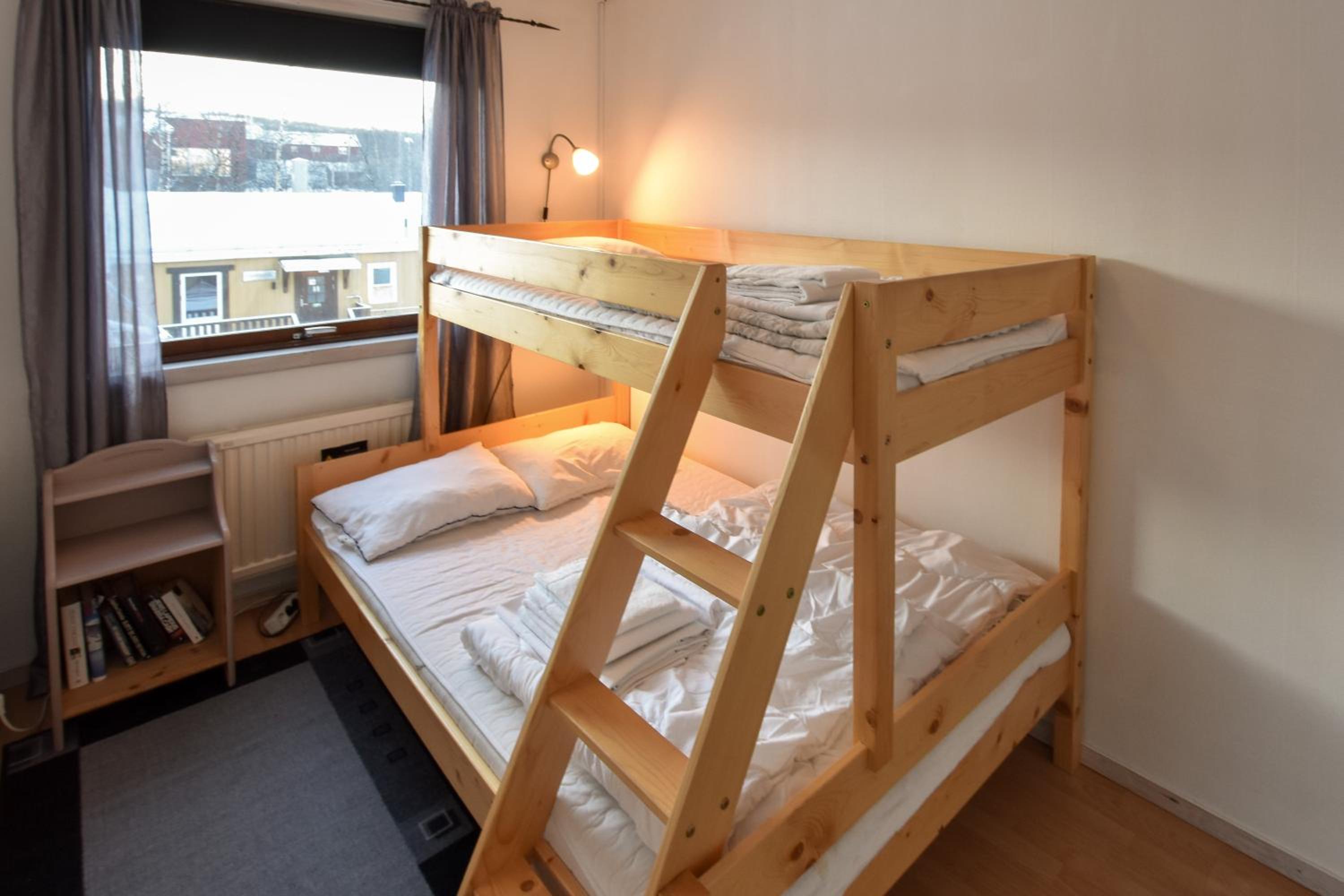 Abisko Guesthouse & Activities