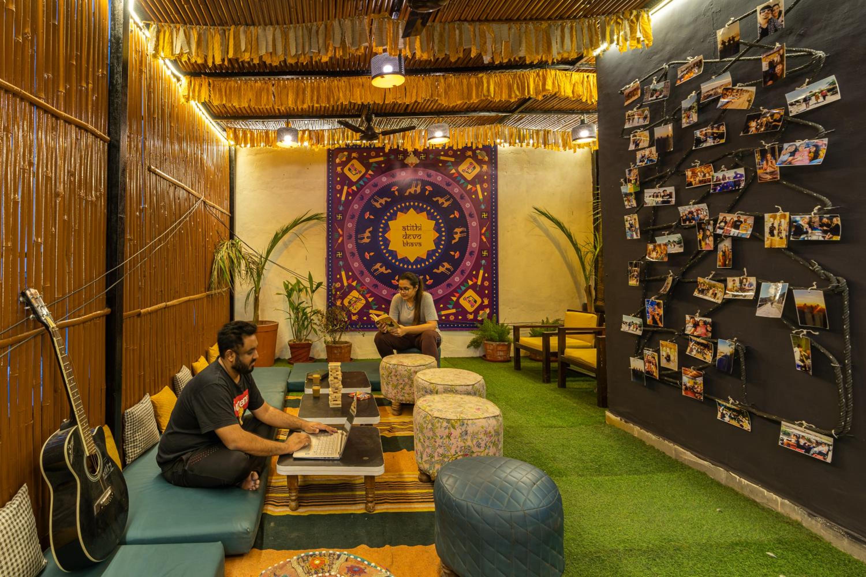 lounge