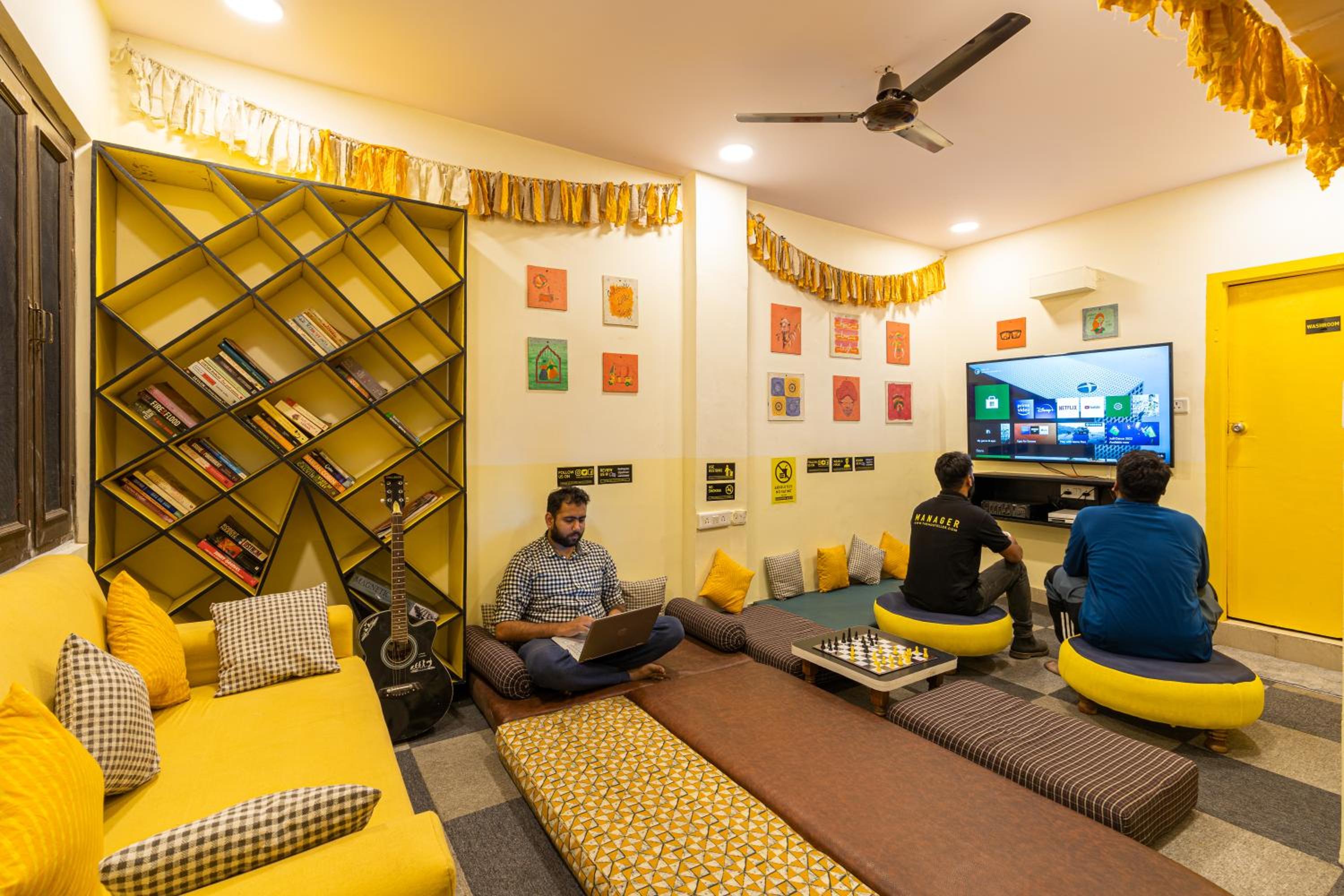 lounge