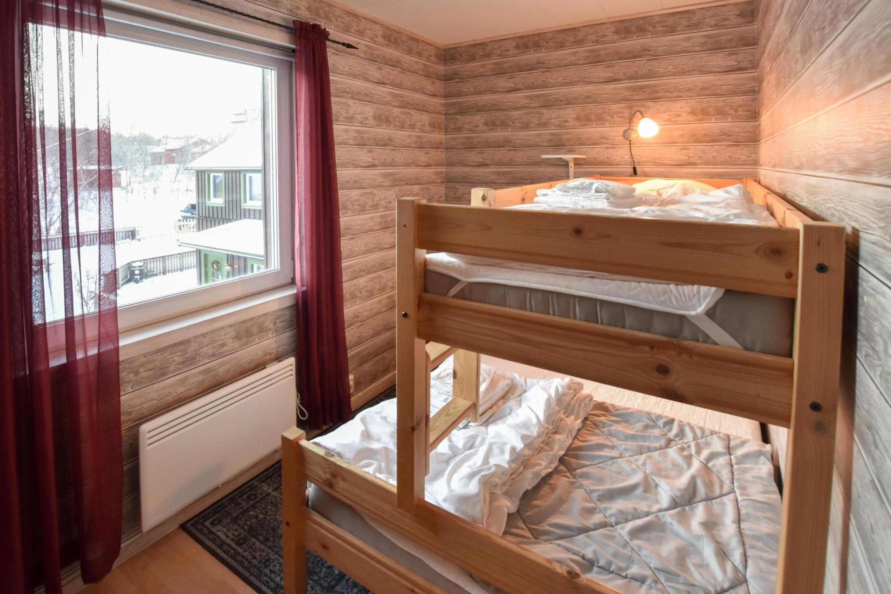 Abisko Guesthouse & Activities