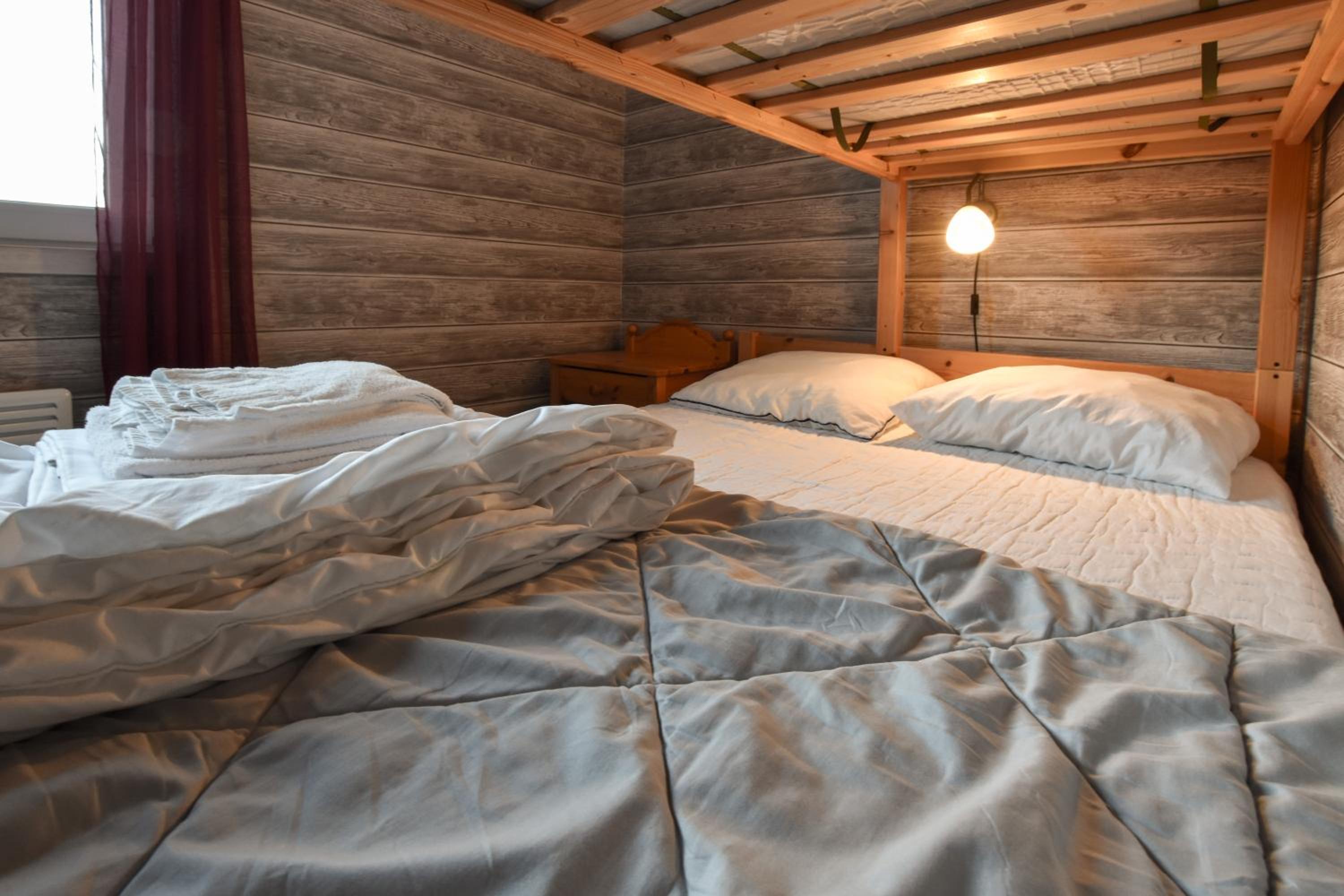 Abisko Guesthouse & Activities