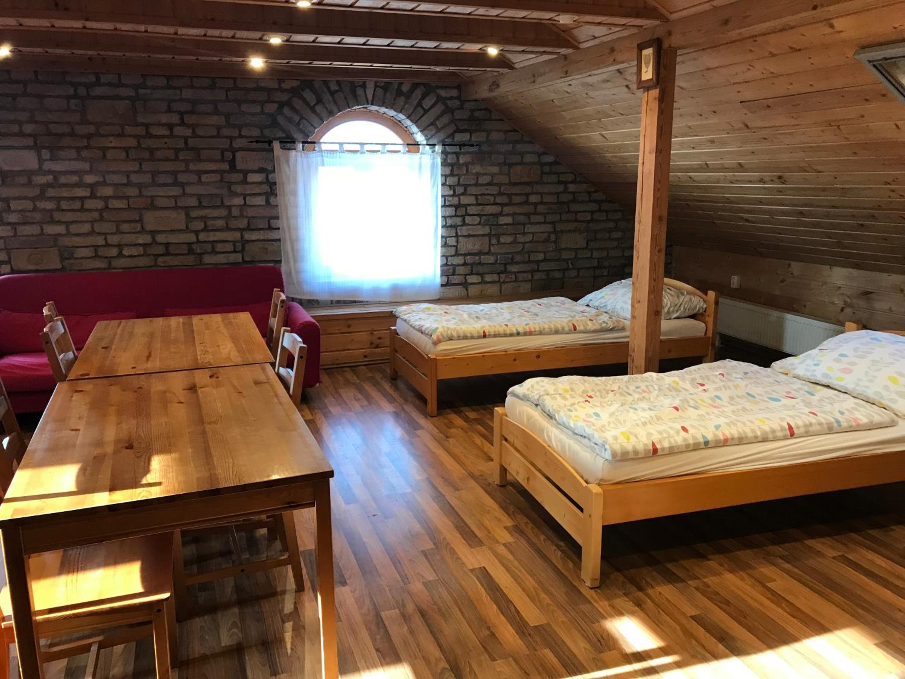 Cifrapince és Vendégház