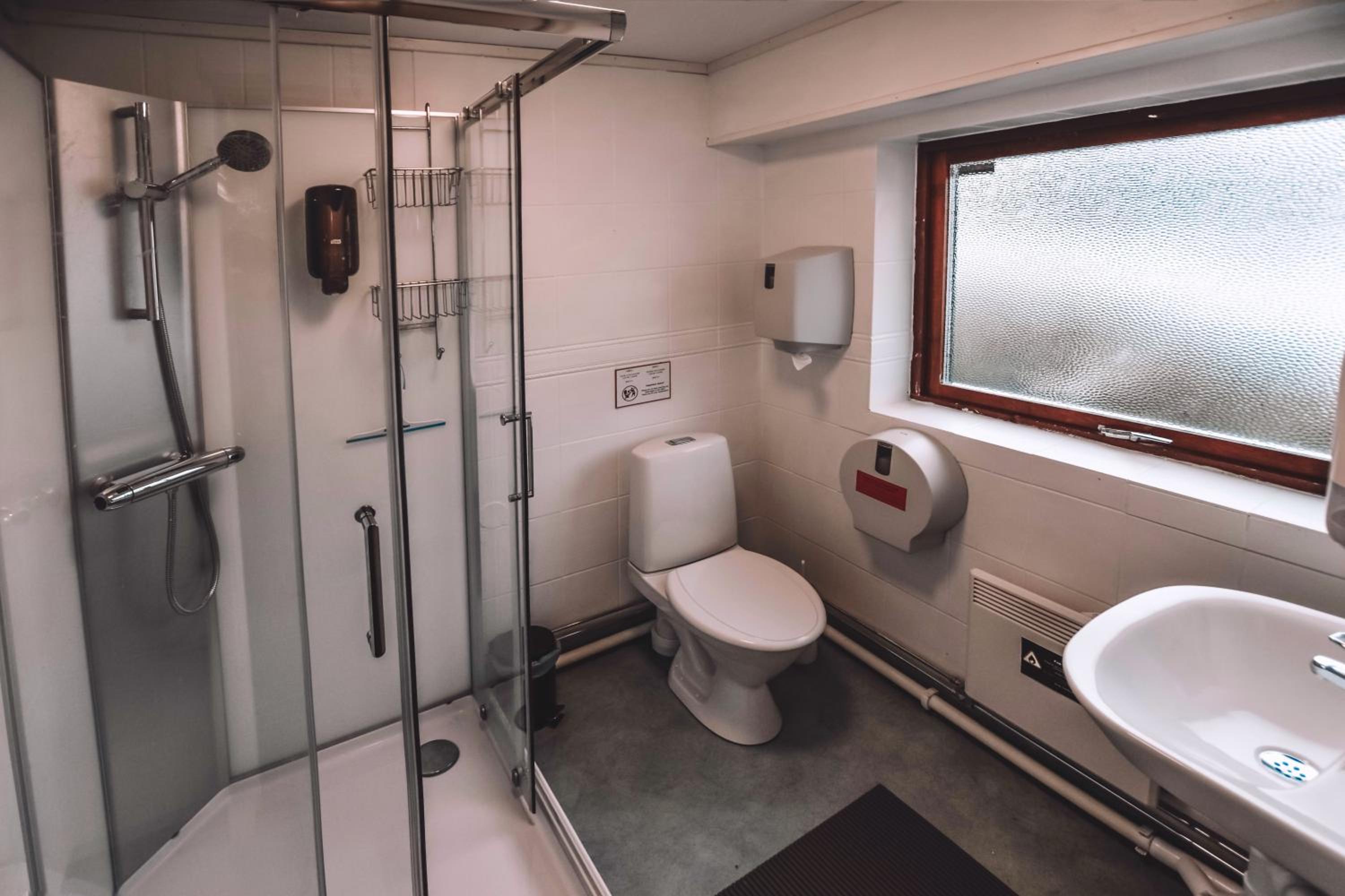 Abisko Guesthouse & Activities
