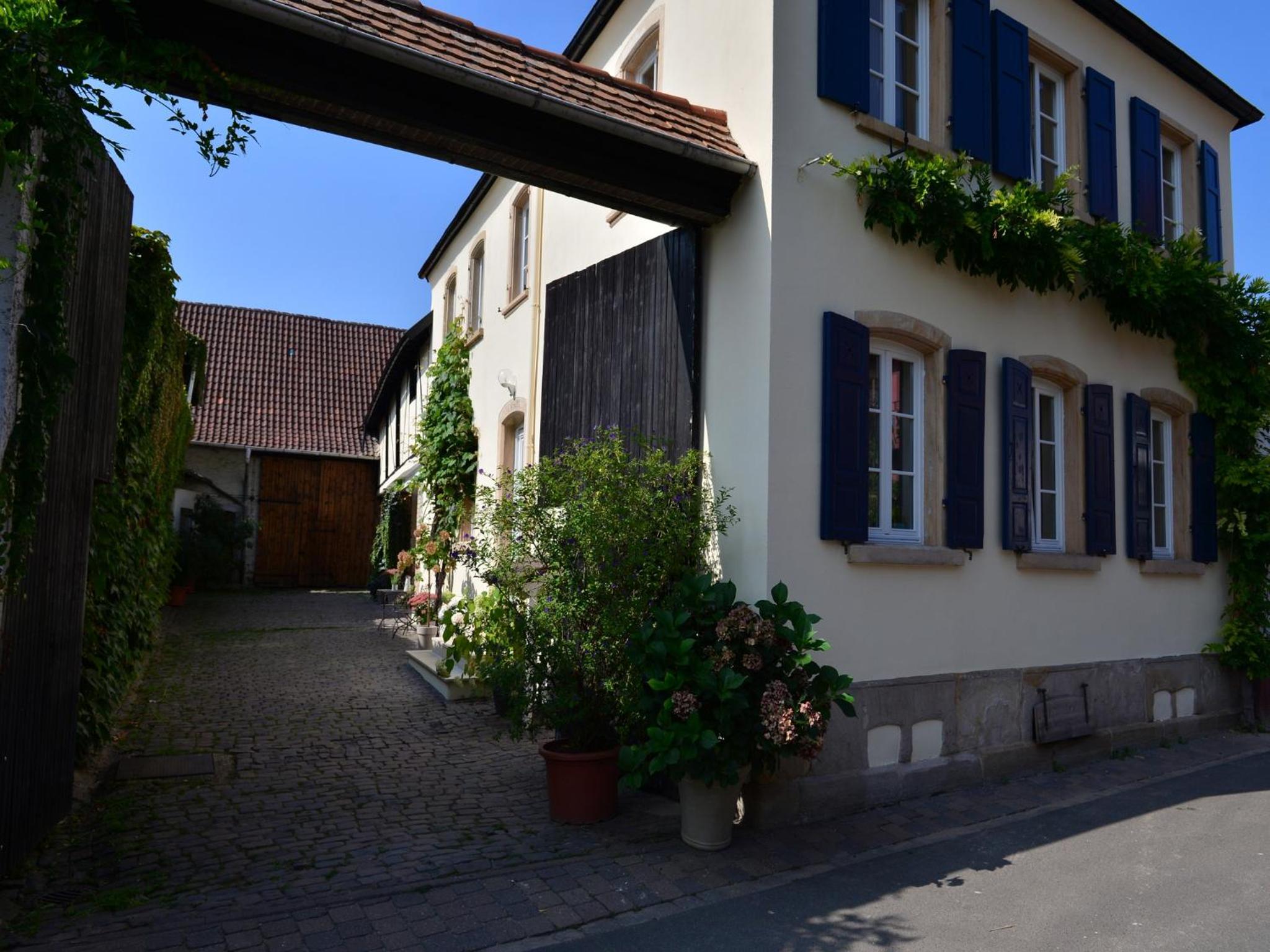 Gästehaus & Weingut GEHRIG