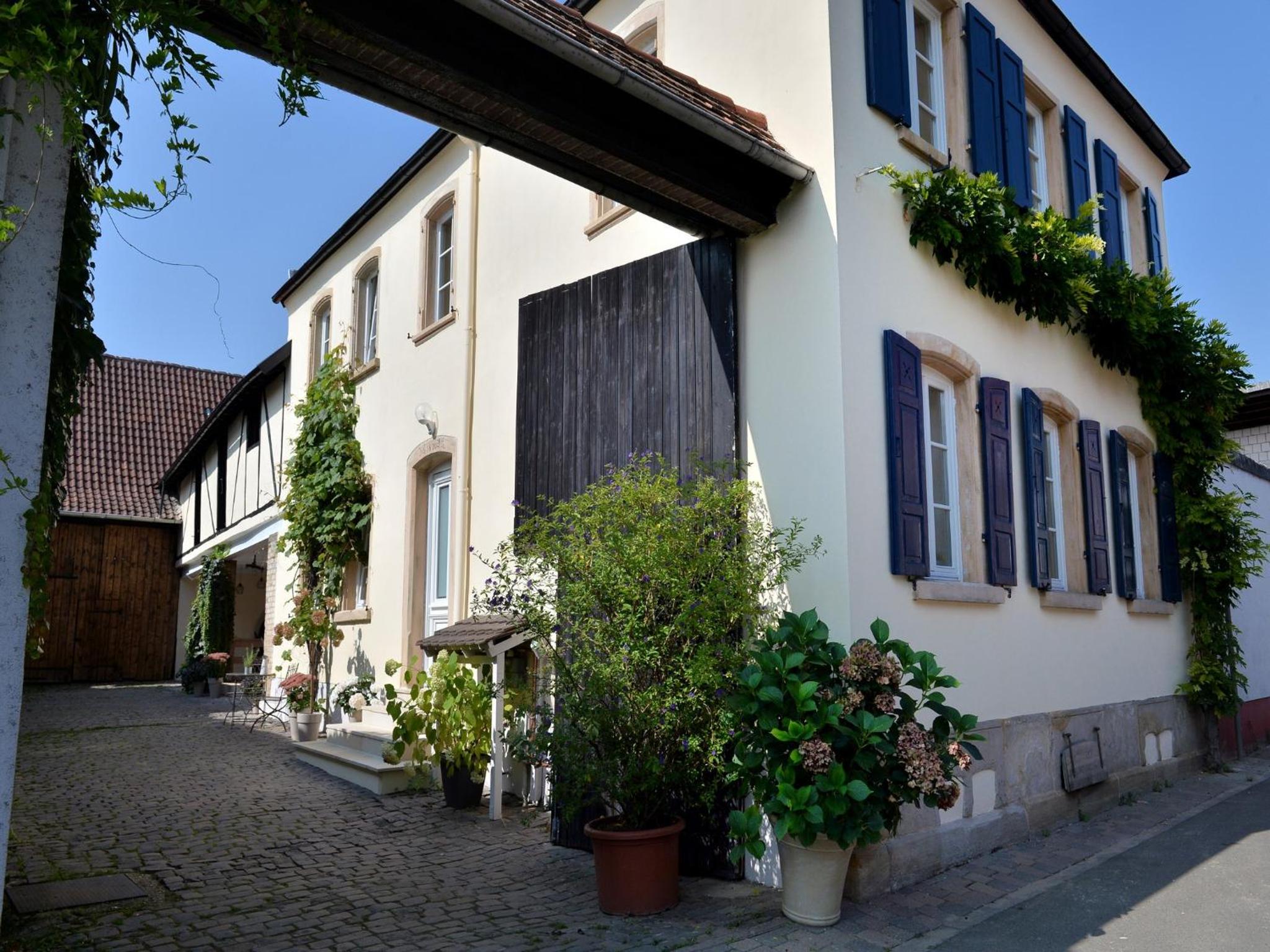 Gästehaus & Weingut GEHRIG