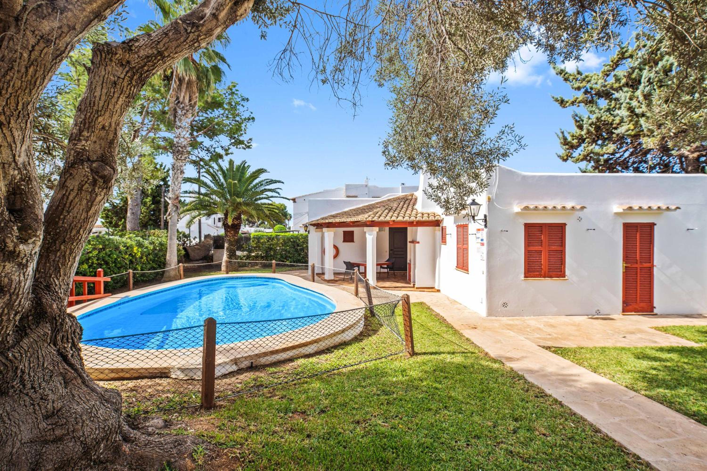 Villa Sa Palmera view 3