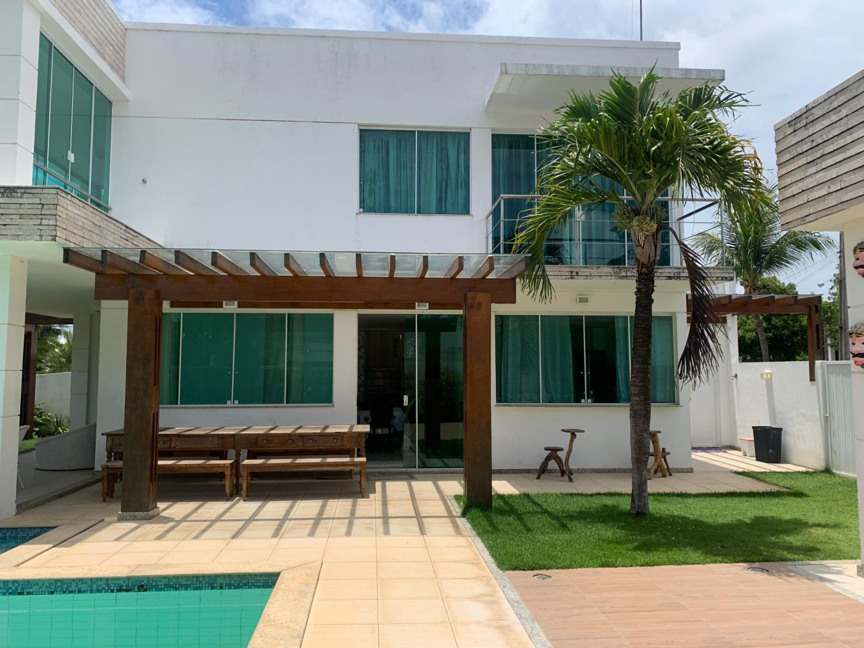 Casa no condomínio paraíso