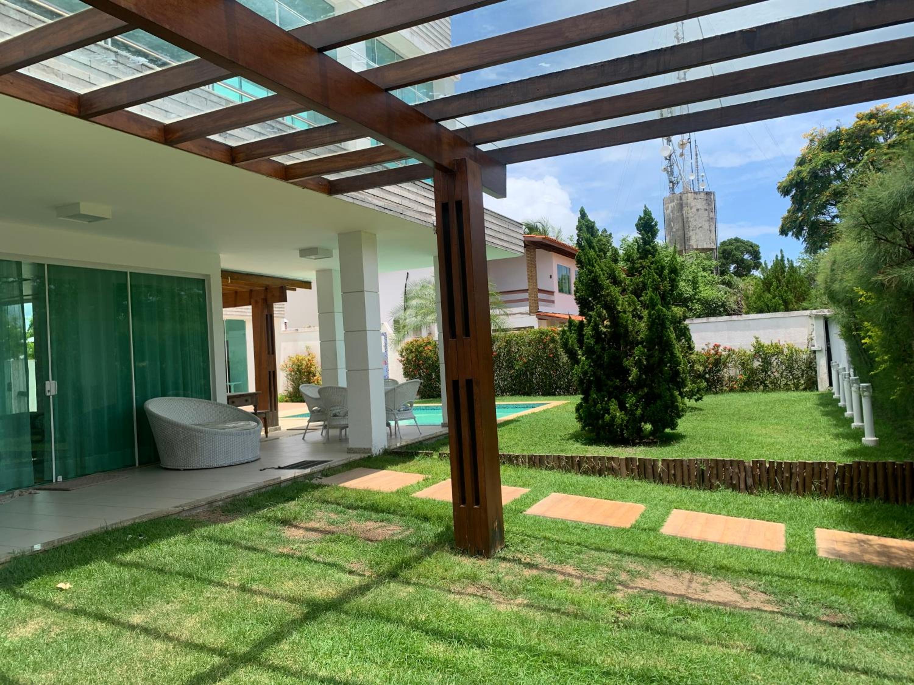 Casa no condomínio paraíso