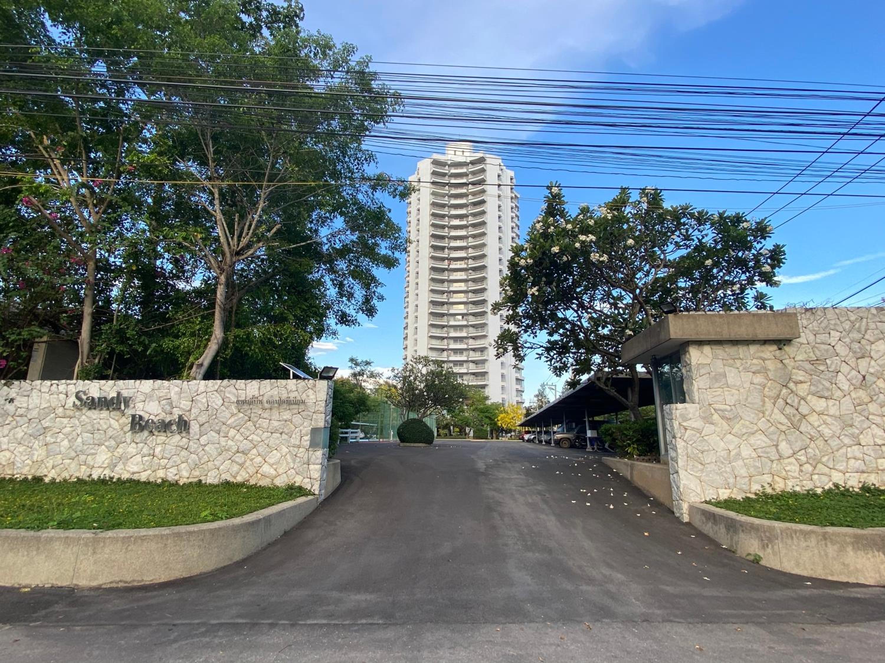 Hotel Sandy Beach Condo 17D - Image 1