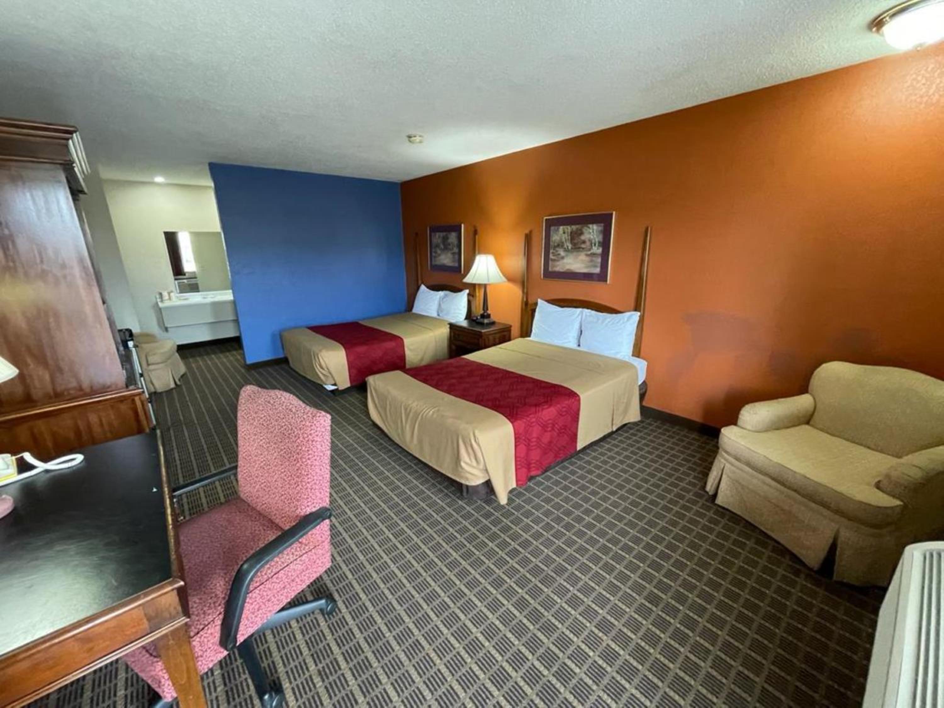 Emporia Vacations - Knights Inn  Suites Emporia - Property Image 88