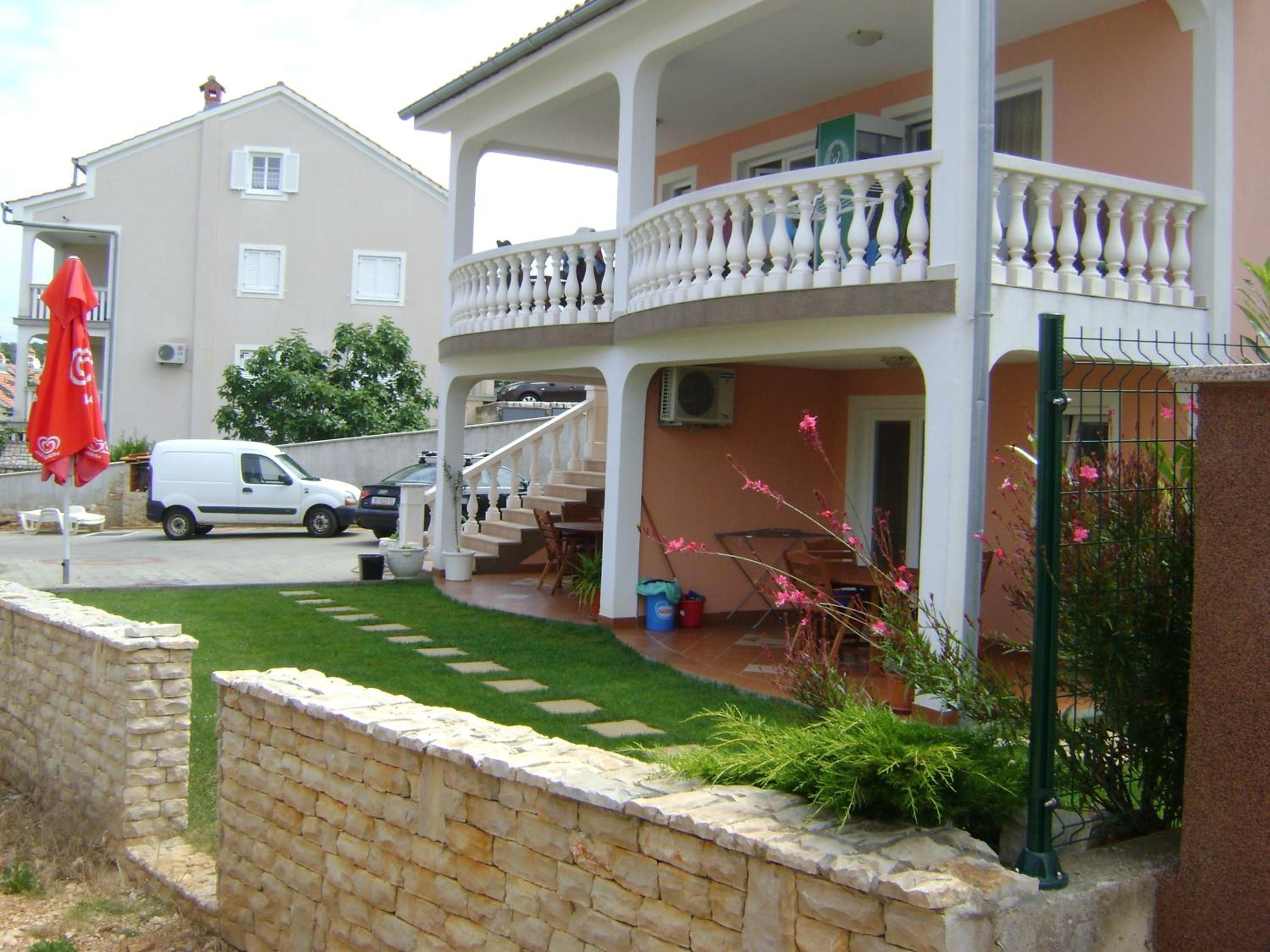 Apartments Krajačić