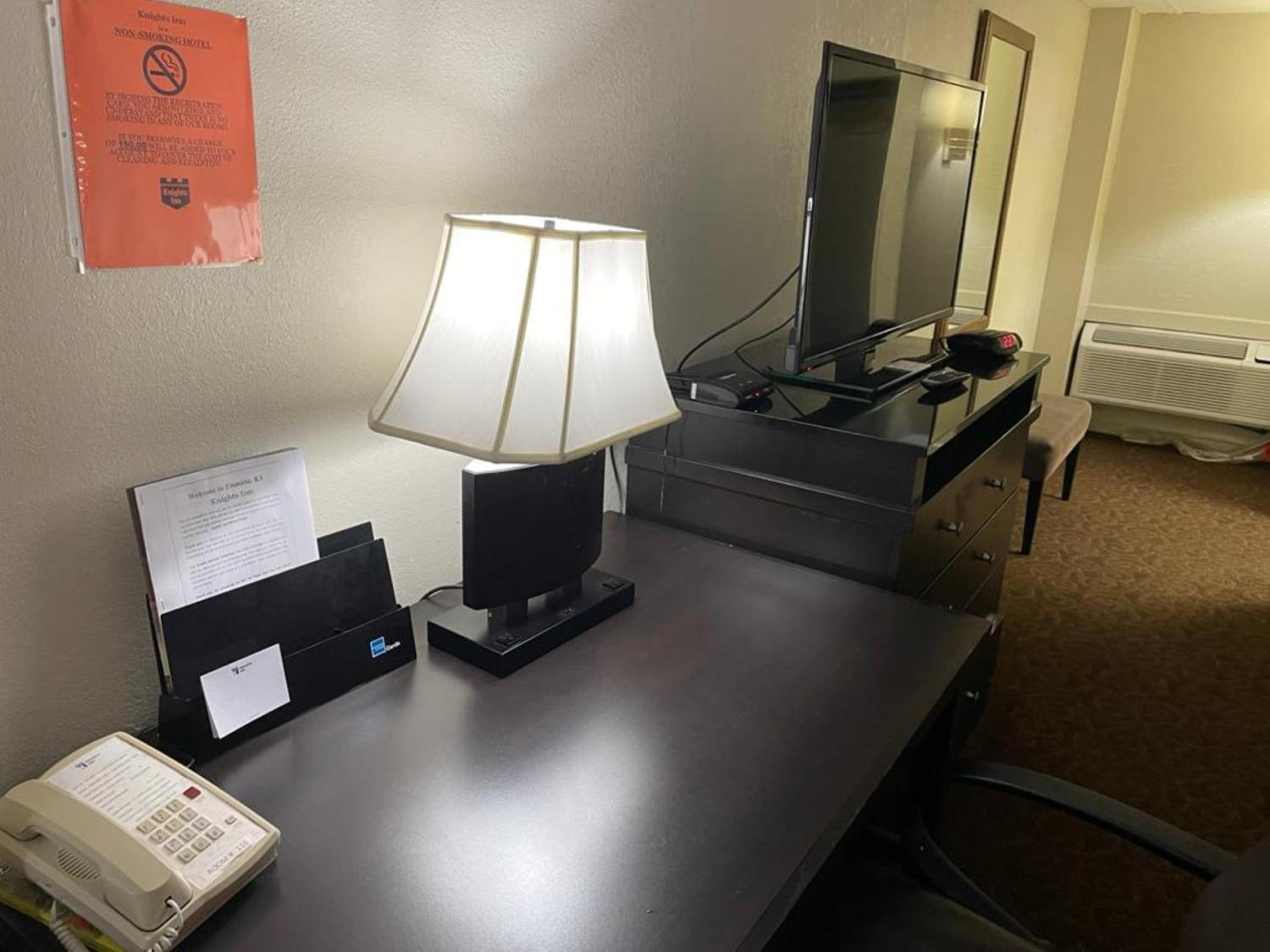 Emporia Vacations - Knights Inn  Suites Emporia - Property Image 102