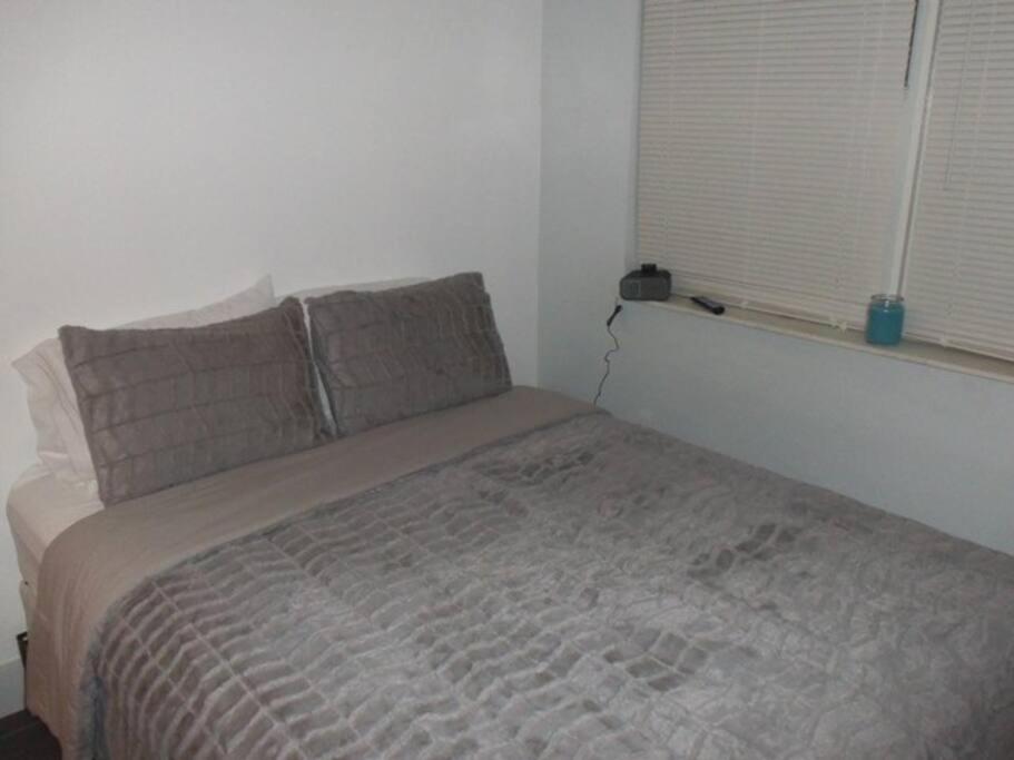 Super Sale South Beach 1 B/R 2 blocks to beach view 2