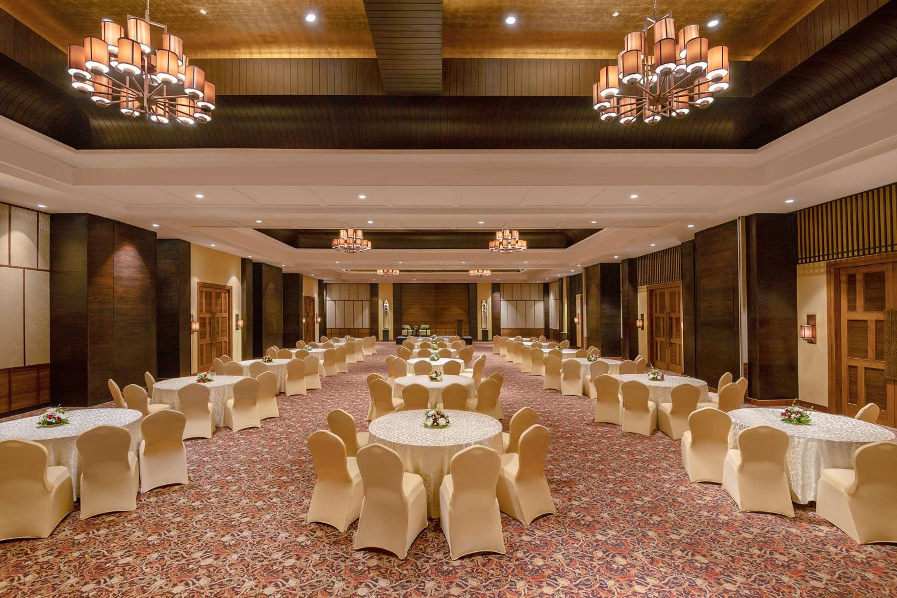 Radisson Blu Plaza Resort & Convention Centre Karjat