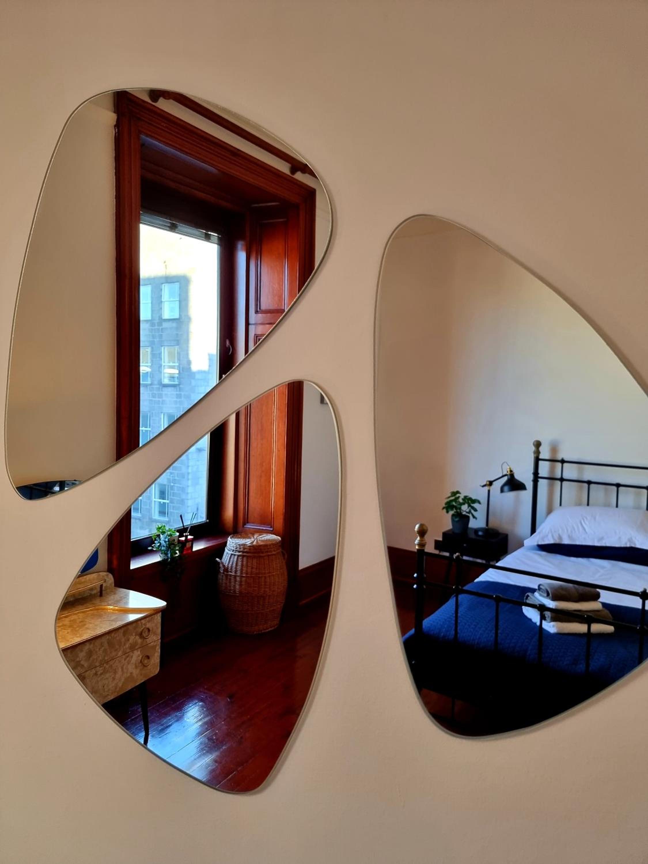 Luxury 2 bedroom city centre apartment with panoramic views and high ceilings view 2