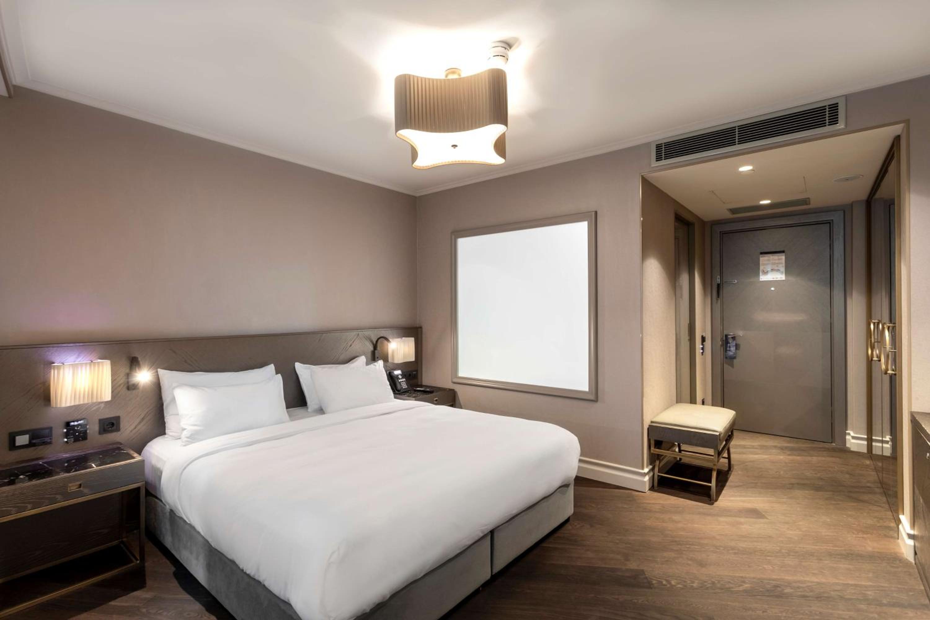 Radisson Blu Otel İstanbul Ottomare - Image 29