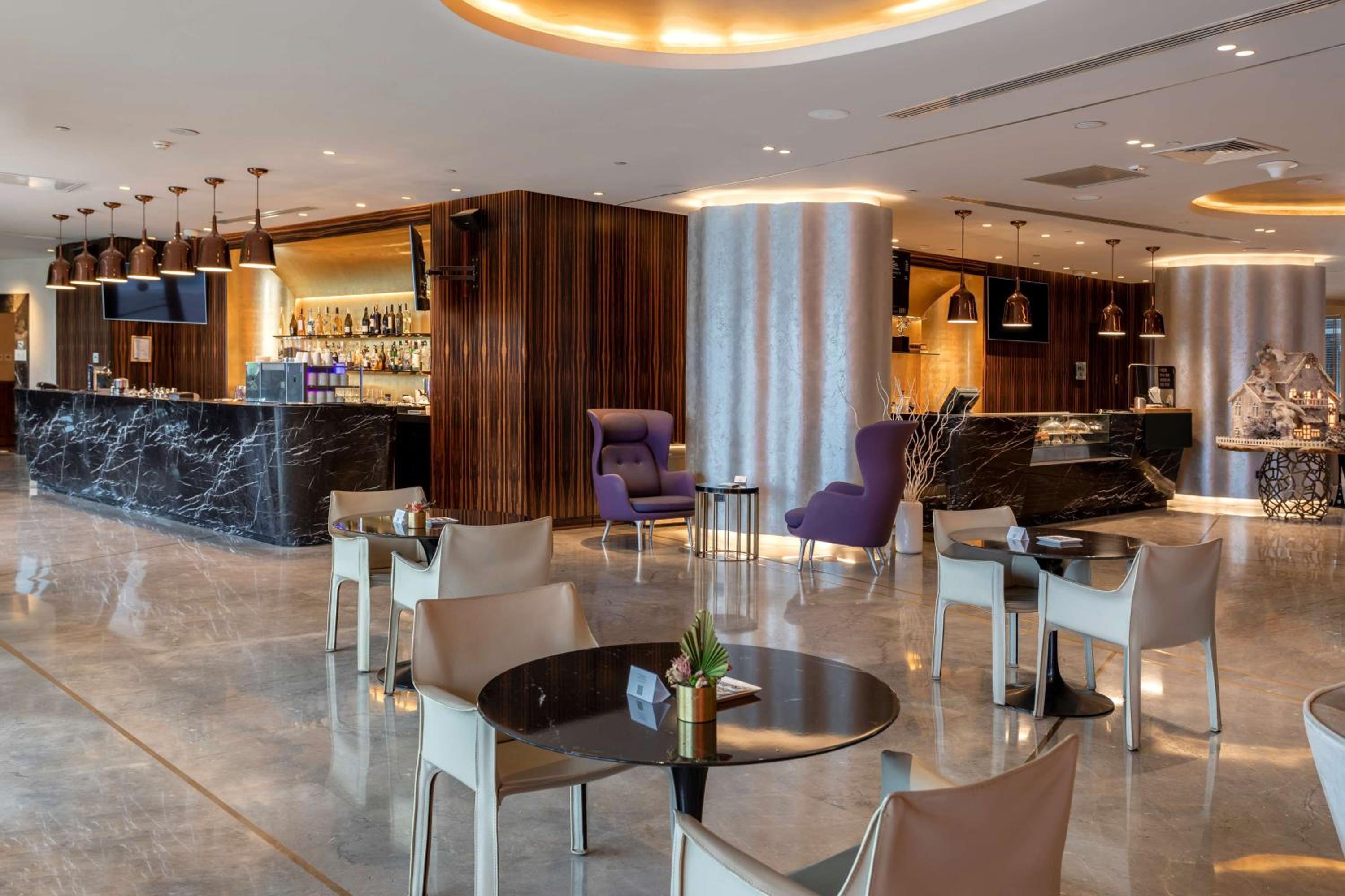 Radisson Blu Otel İstanbul Ottomare - Image 18