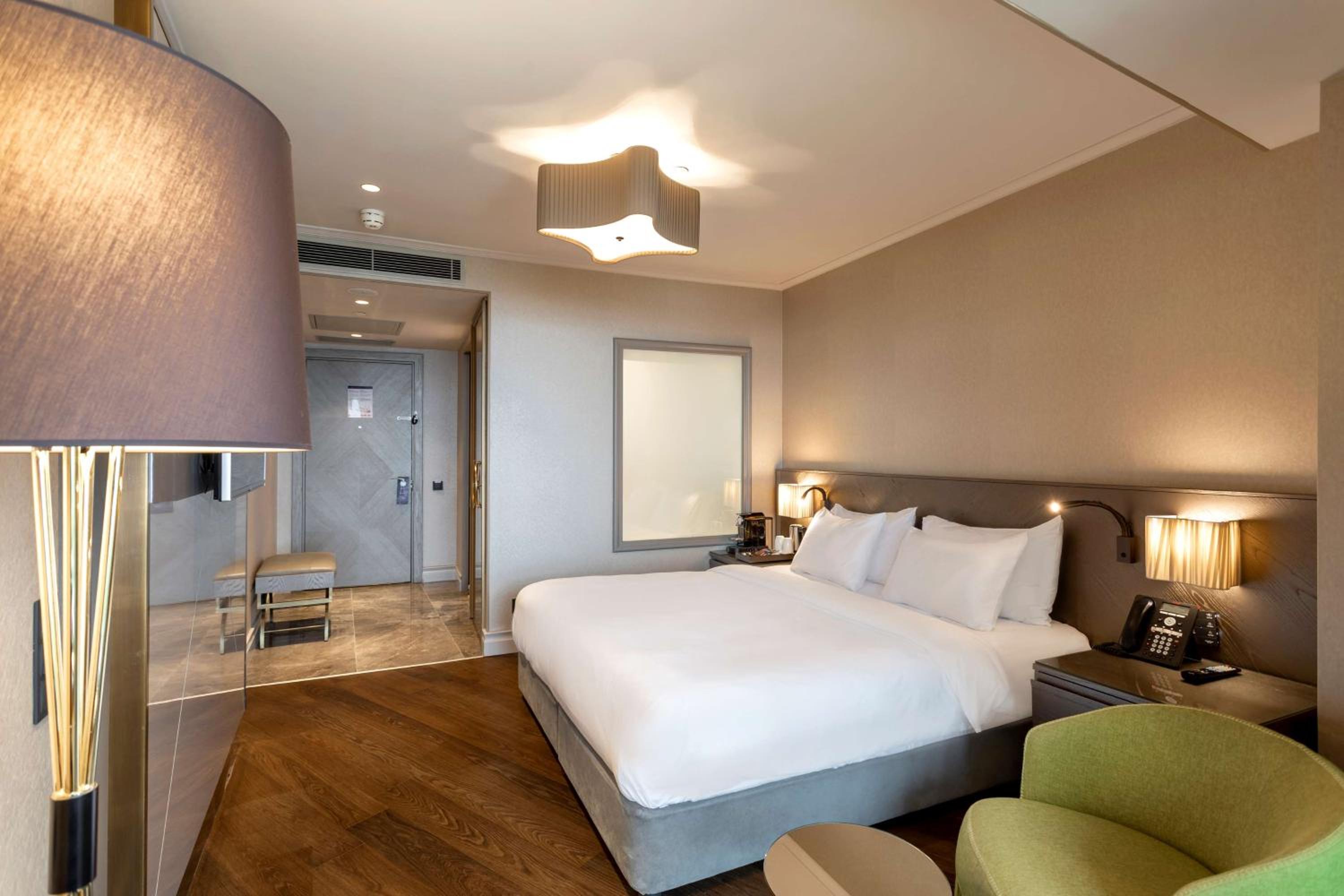 Radisson Blu Otel İstanbul Ottomare - Image 34