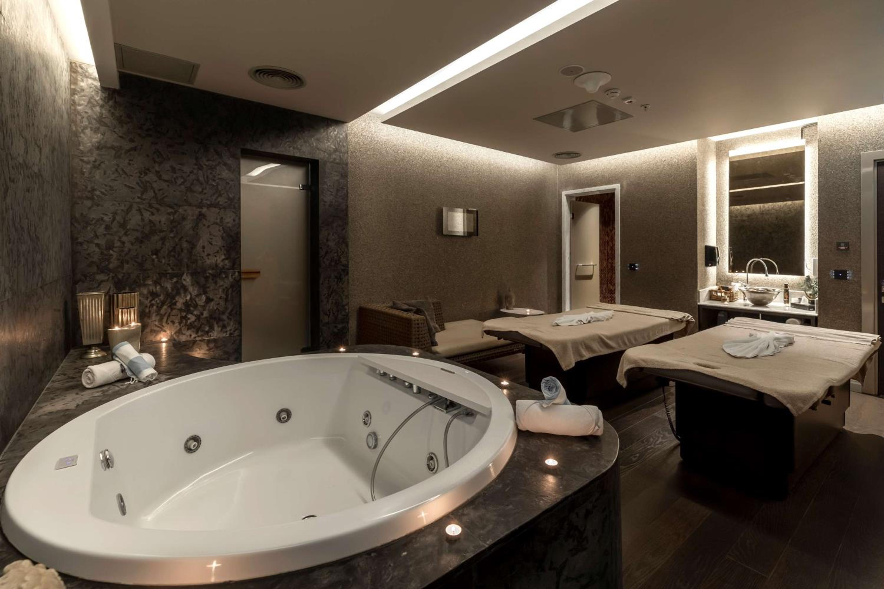 Radisson Blu Otel İstanbul Ottomare - Image 138