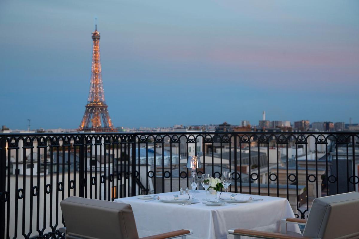 The Peninsula Paris 54