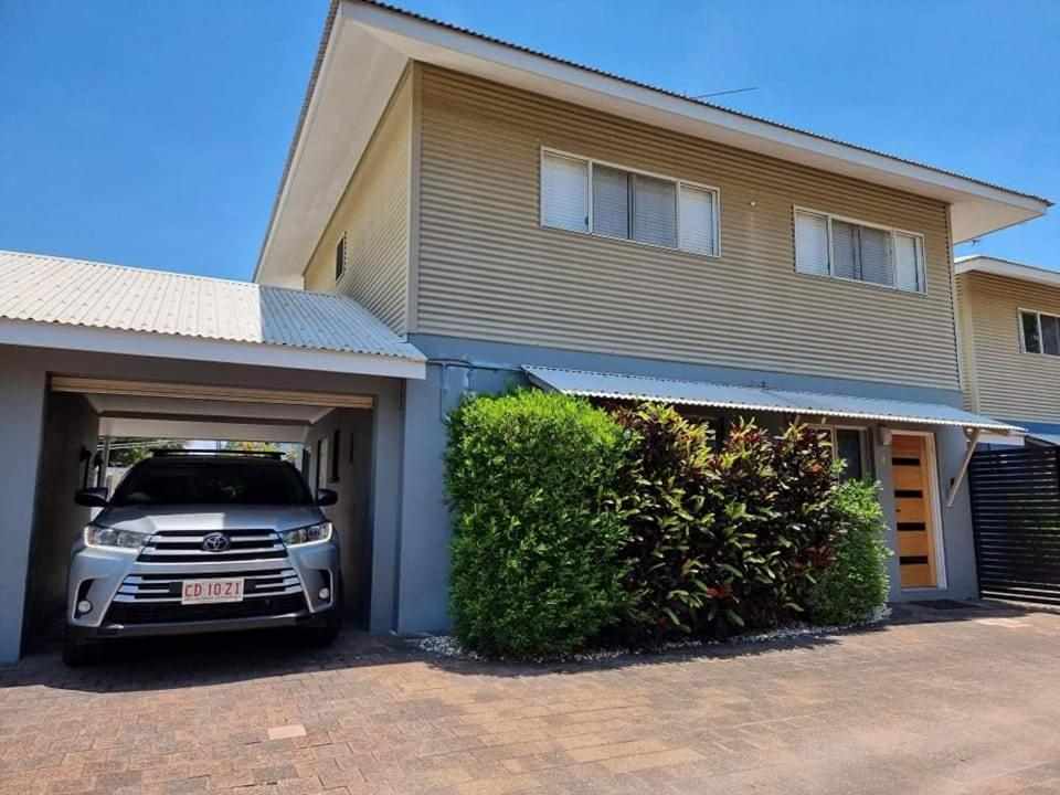 3 Bedroom City Fringe Townhouse with Spa & Courtyard