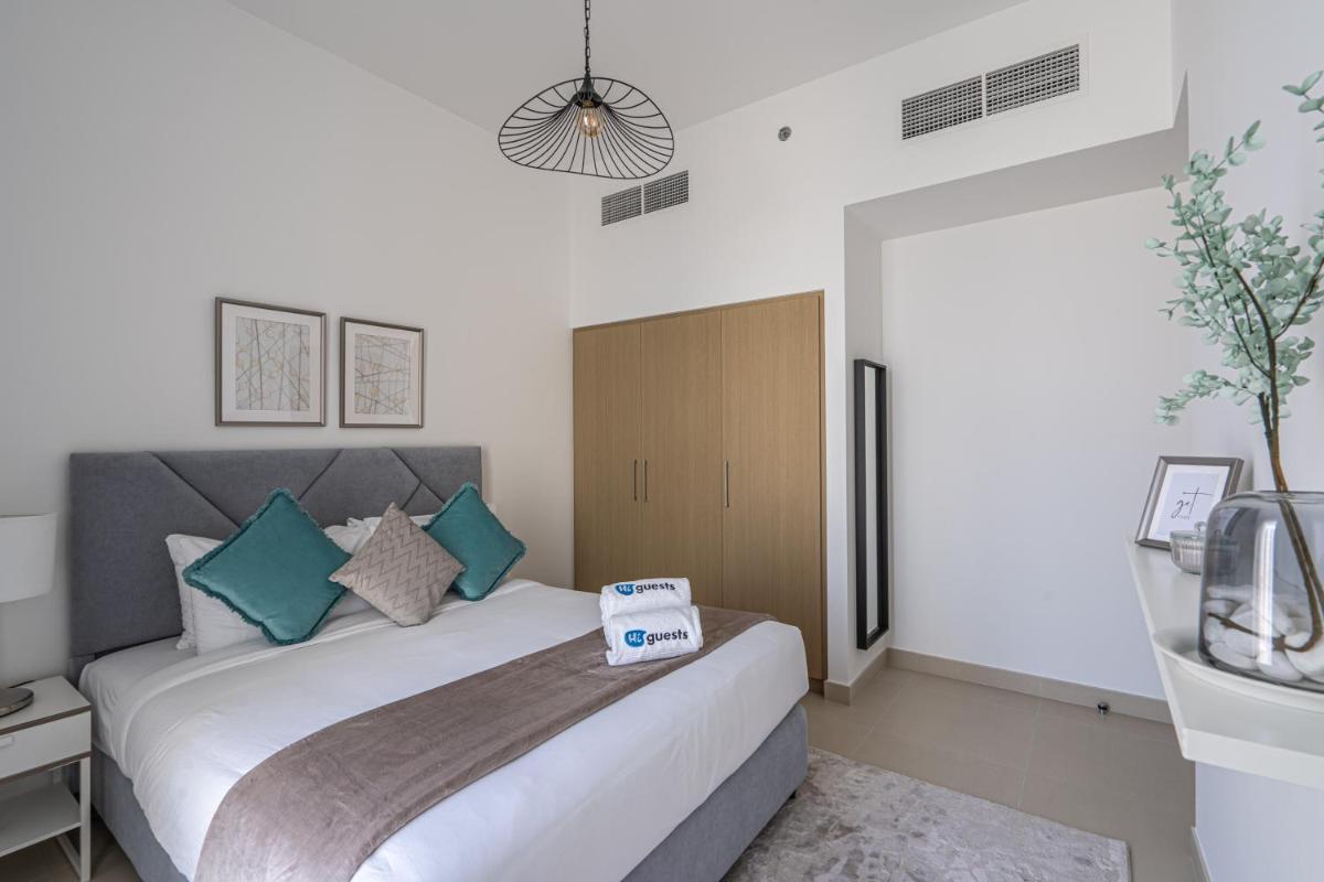 HiGuests - Artistic Apt with Balcony Overlooking Dubai Canal
