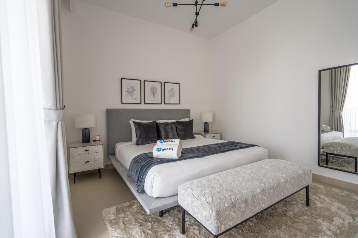 HiGuests - Artistic Apt with Balcony Overlooking Dubai Canal