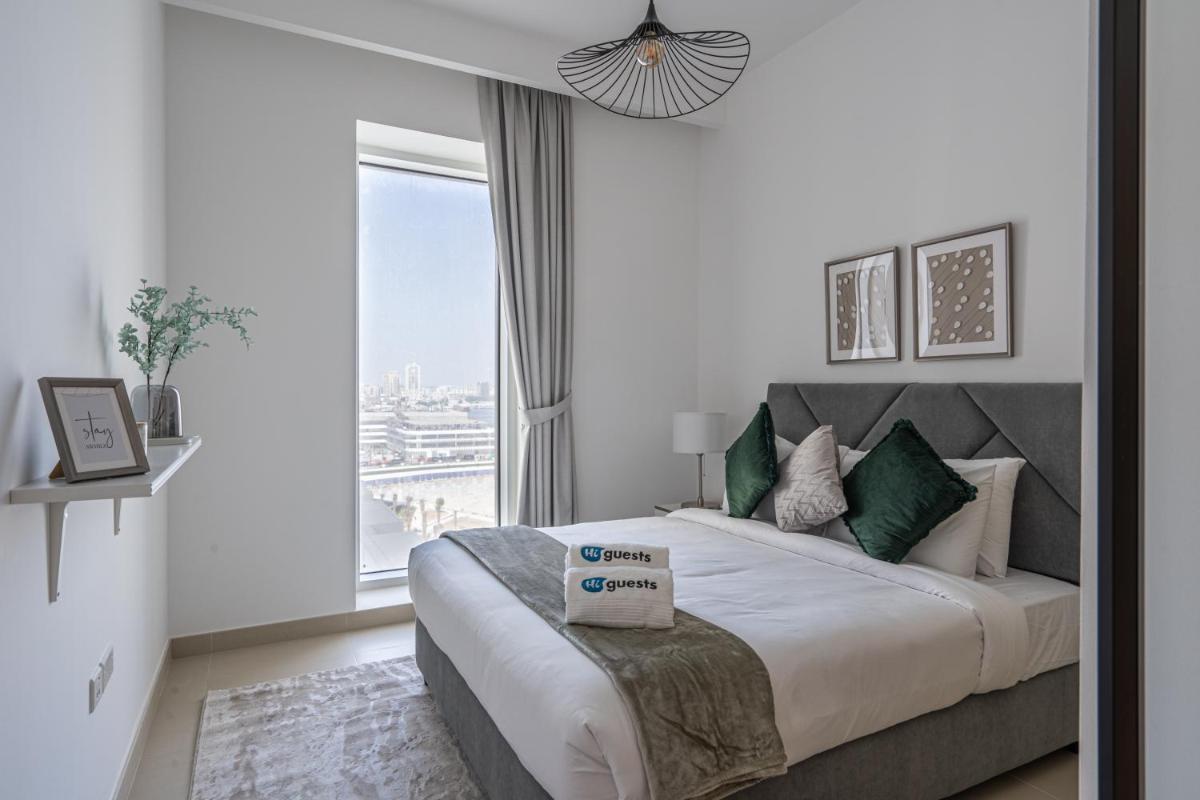 HiGuests - Artistic Apt with Balcony Overlooking Dubai Canal