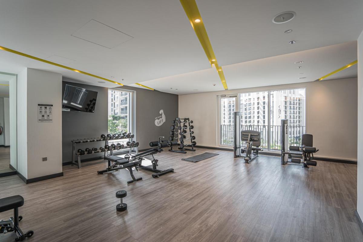 HiGuests - Artistic Apt with Balcony Overlooking Dubai Canal