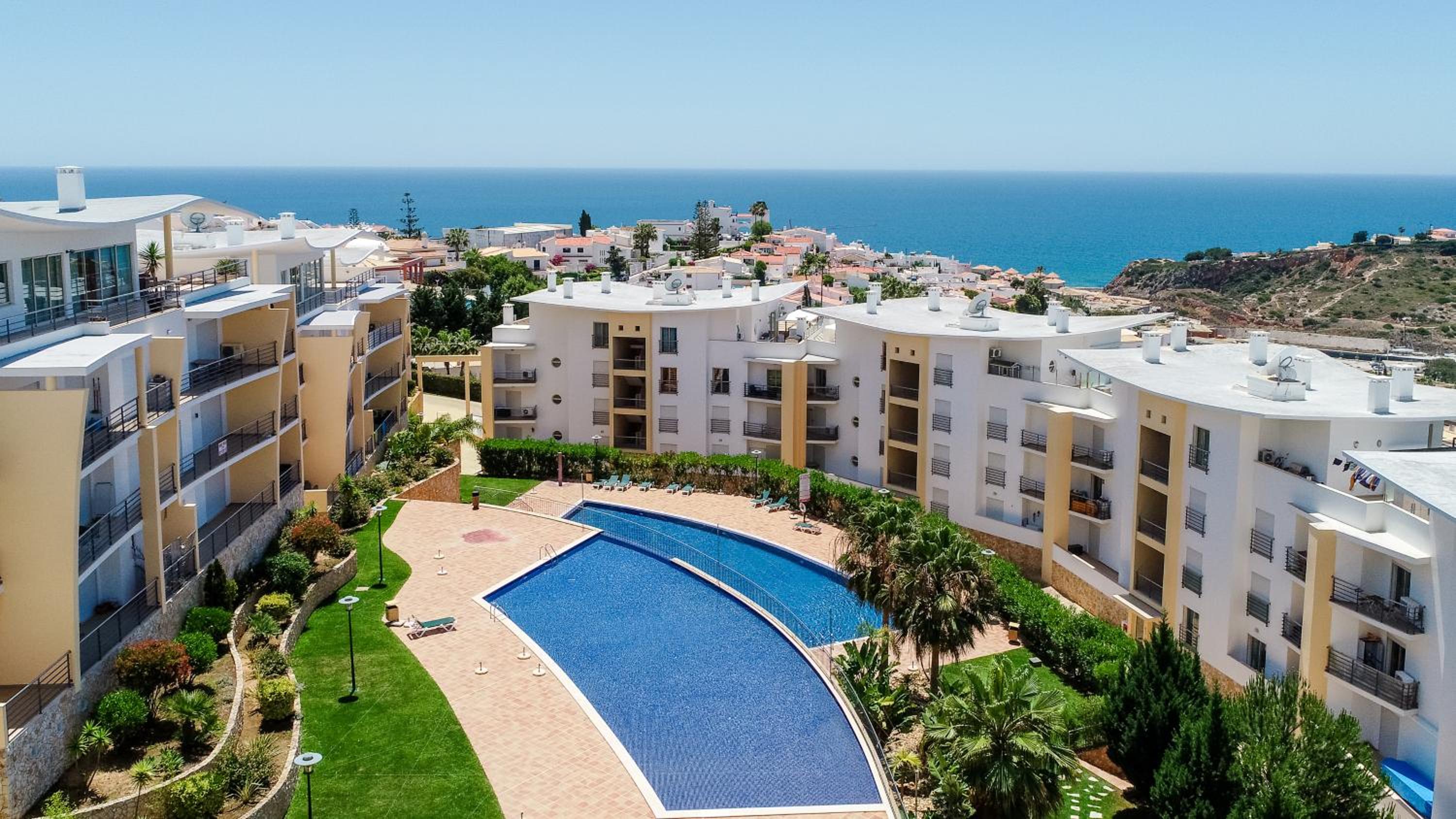 Hotel BnB Homes Ocean view Apartment with huge sunny Terrace, 2 Swimming pools & Tennis court - Image 1