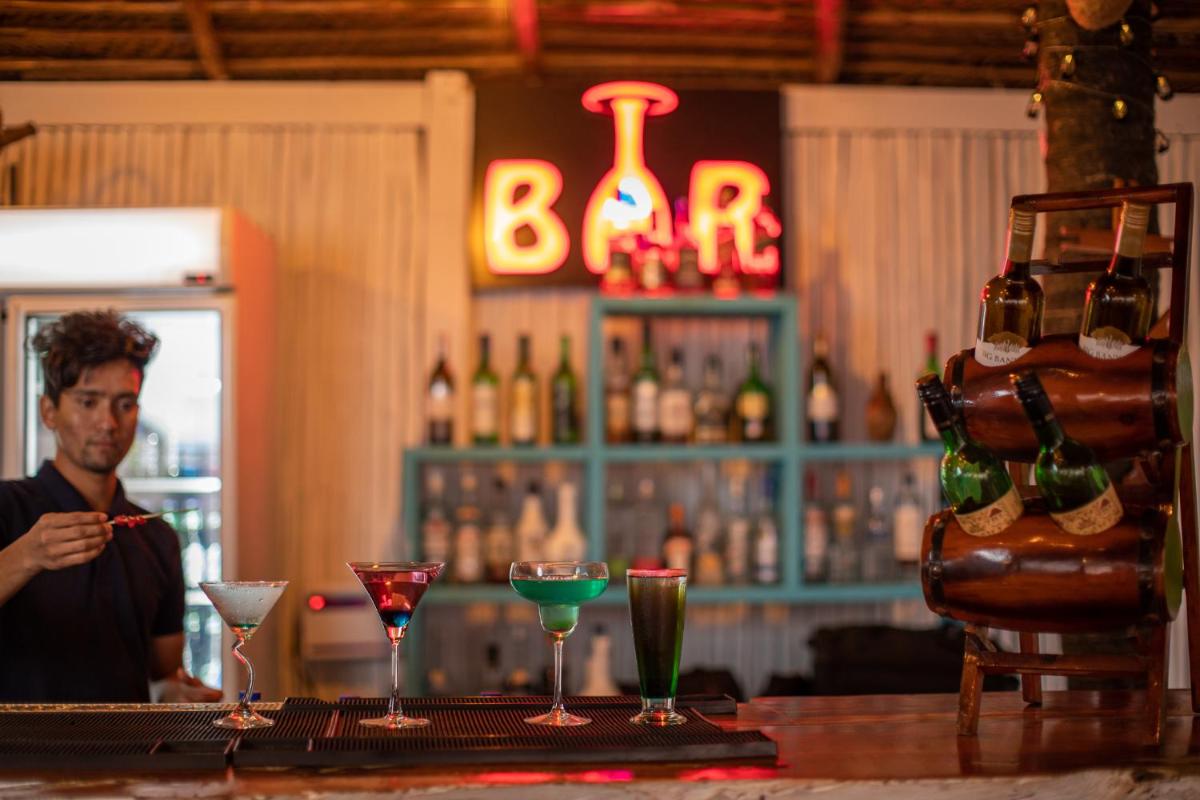 bar
