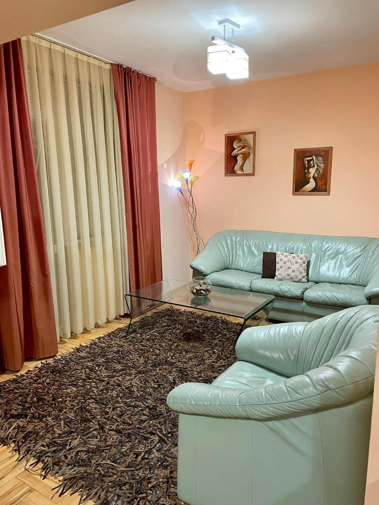 Venis House