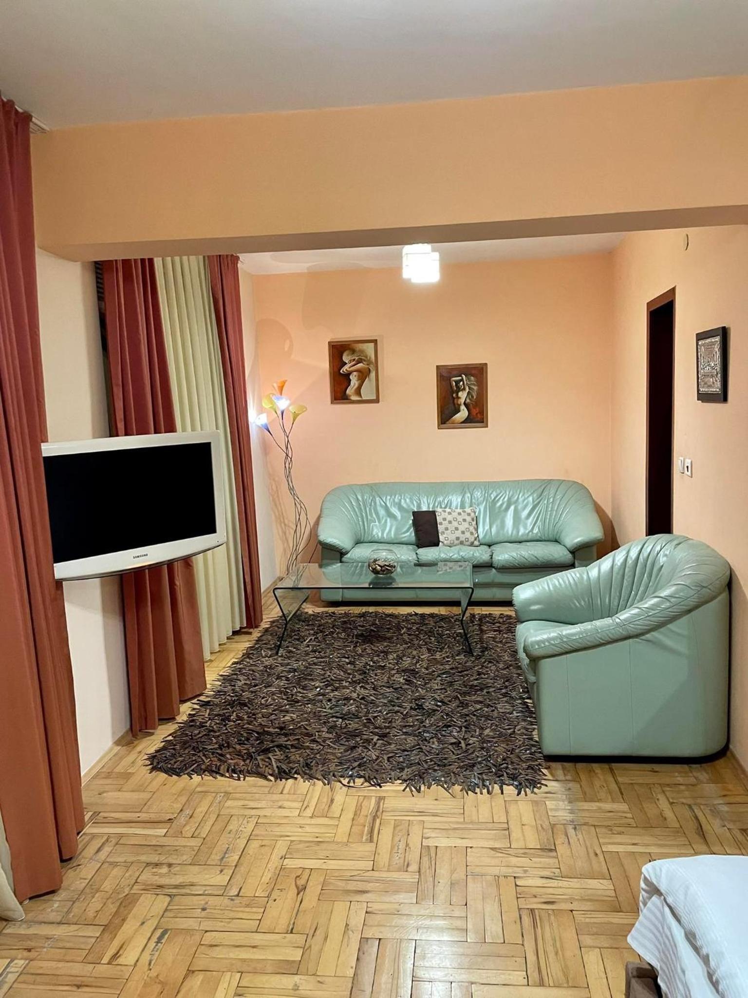 Venis House