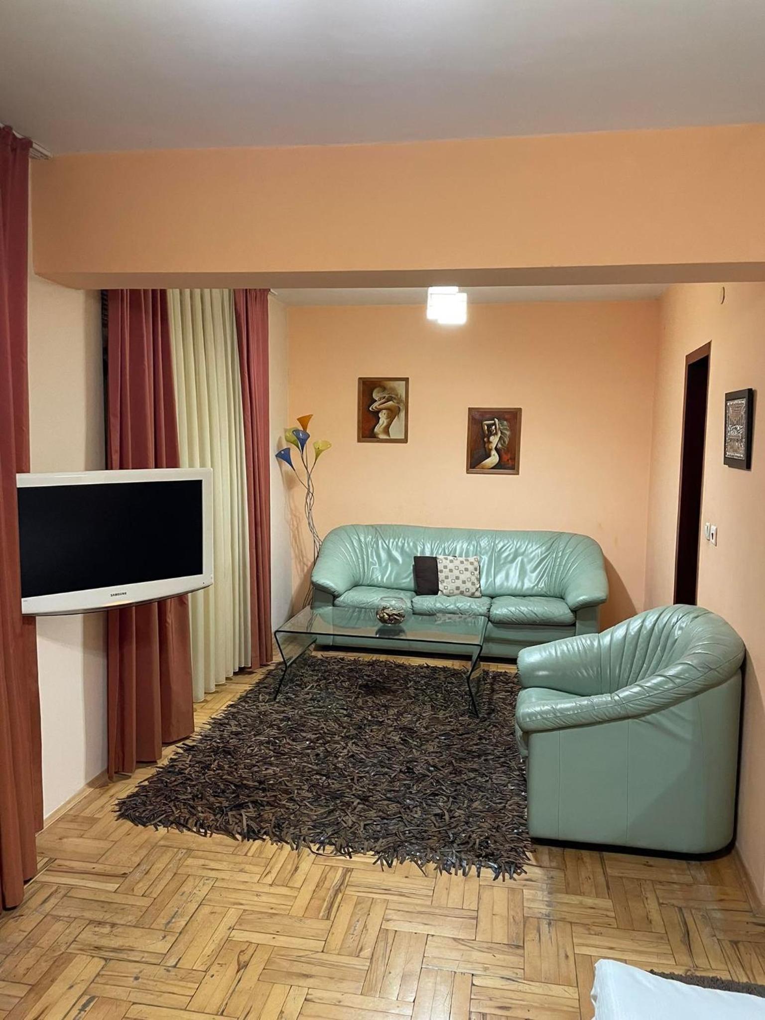 Venis House