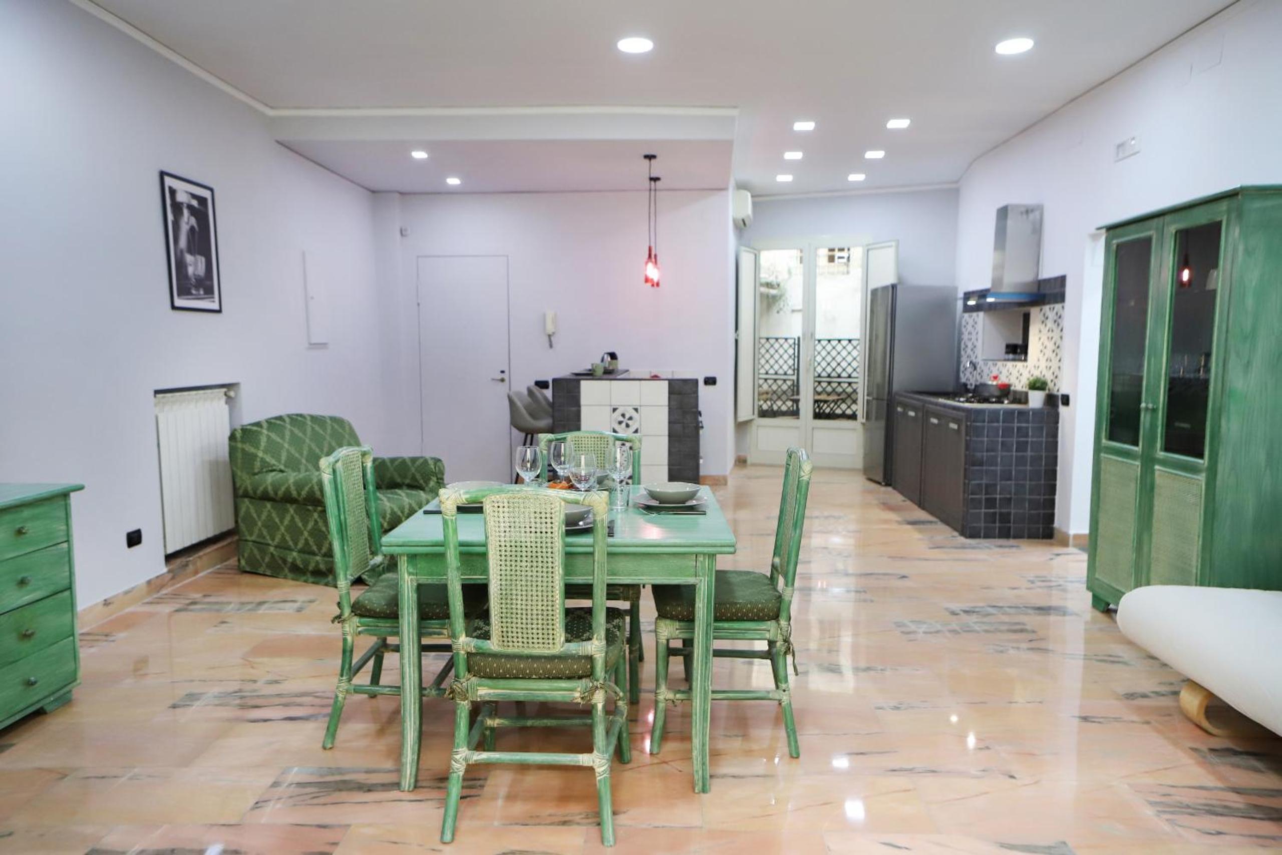 Modern Apartment at Piazza del Gesu' by Wonderful Italy photo 2