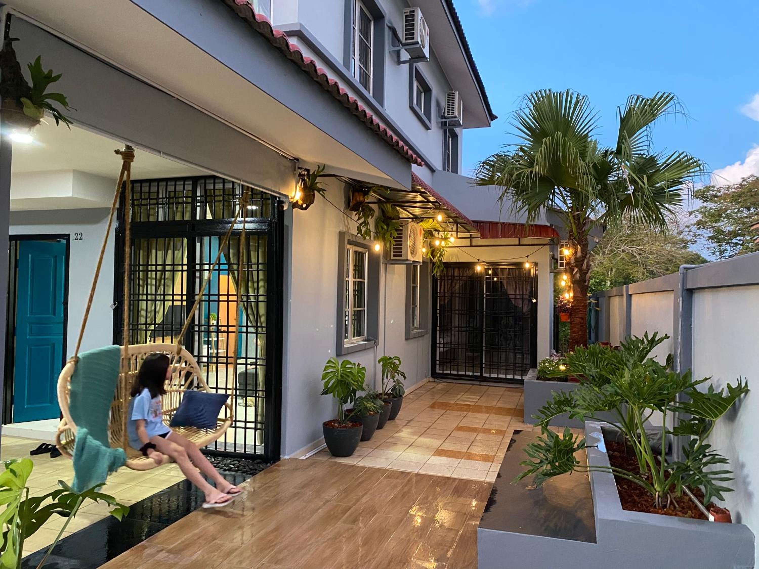 Do not book, property was sold