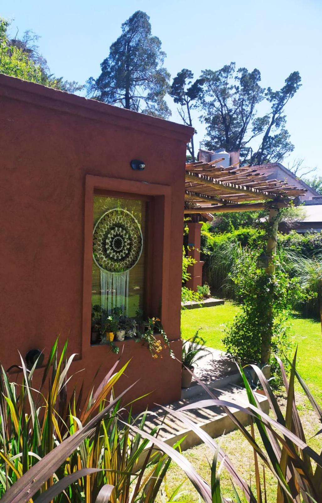 Qui Home