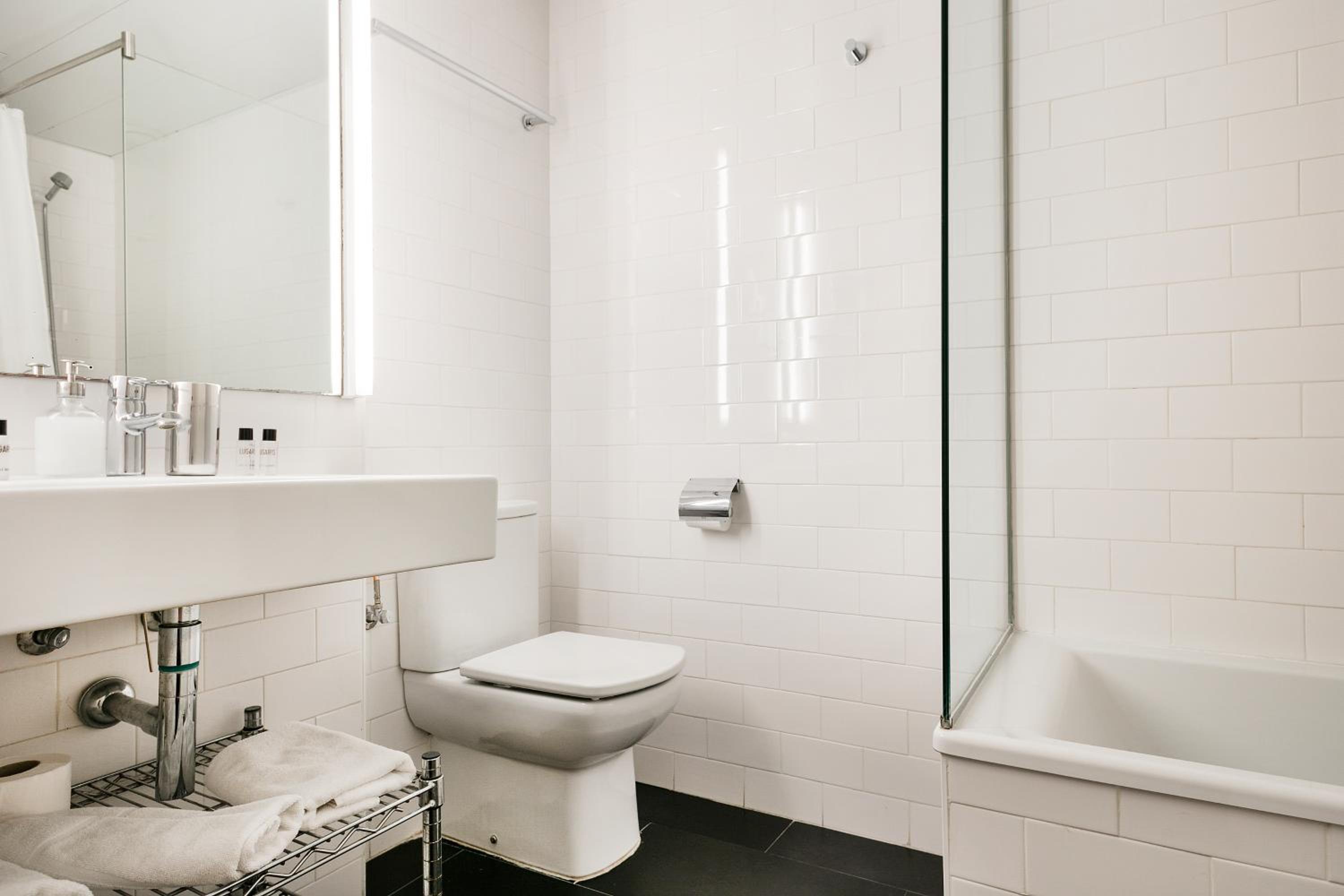 Lugaris Beach Apartments