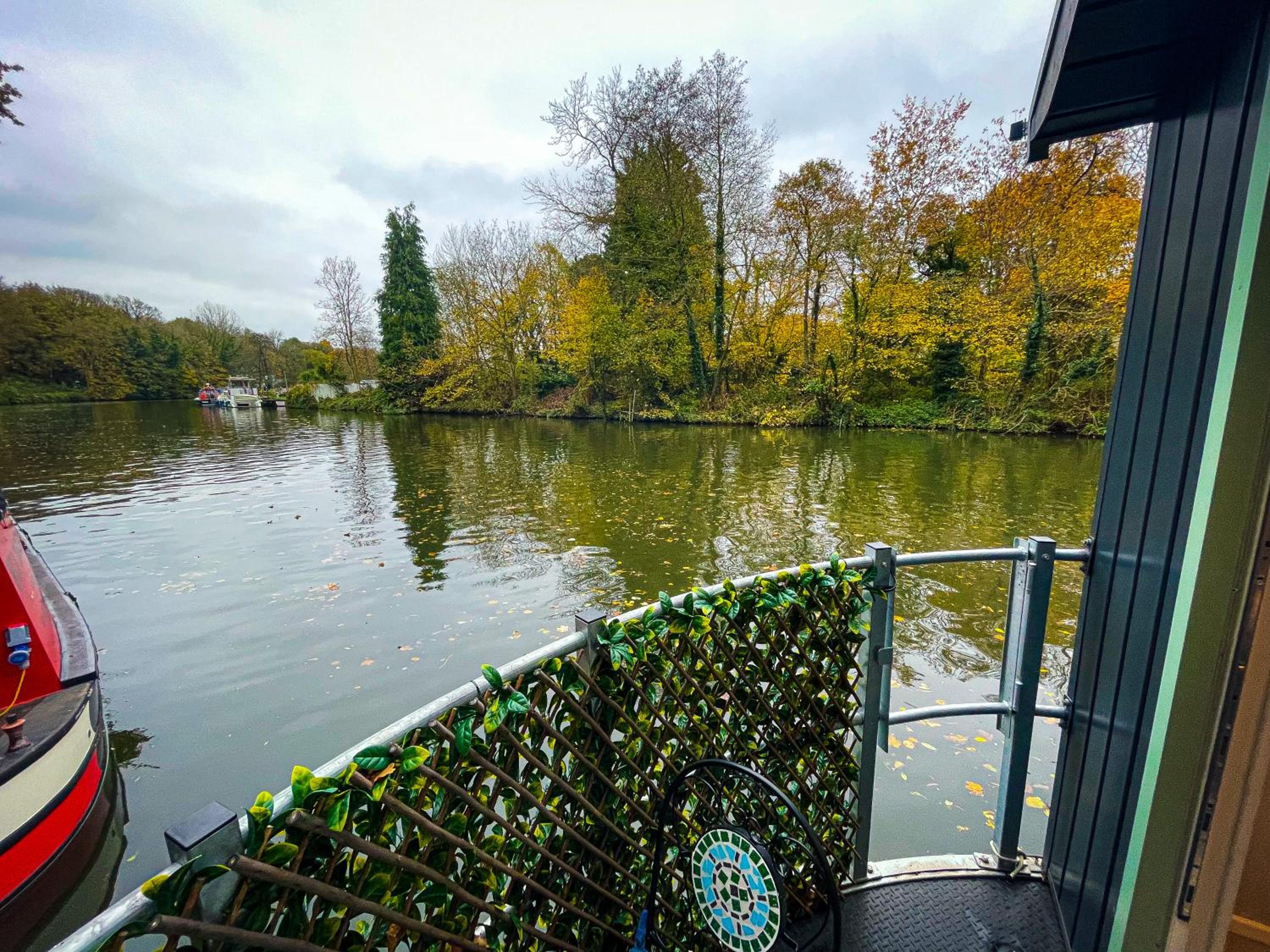 Lady Florence, Spring Unique River Boat with Castle Views